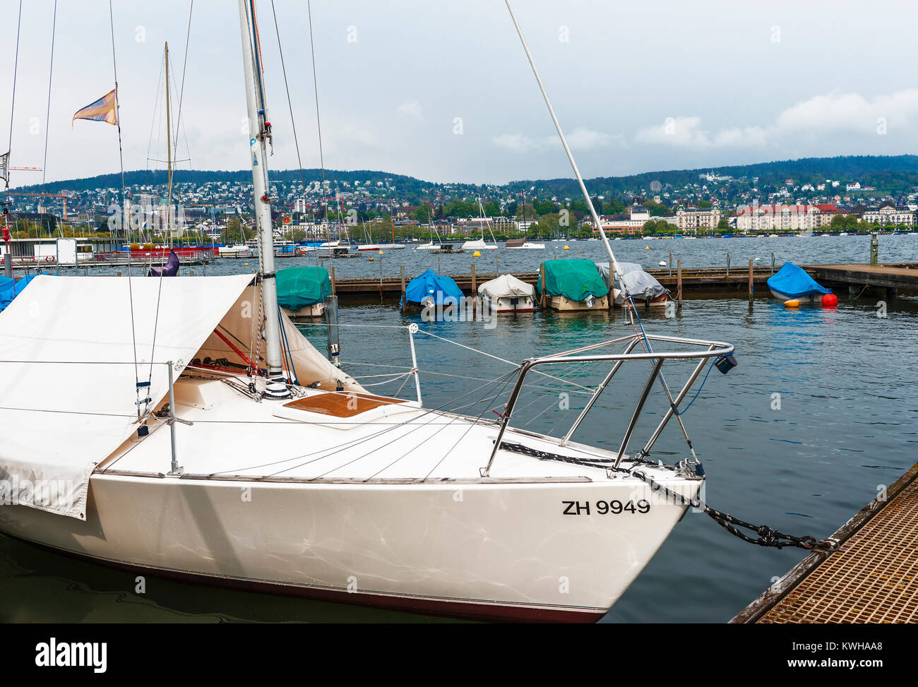 Zurich lake zurich boat -Fotos und -Bildmaterial in hoher Auflösung – Alamy