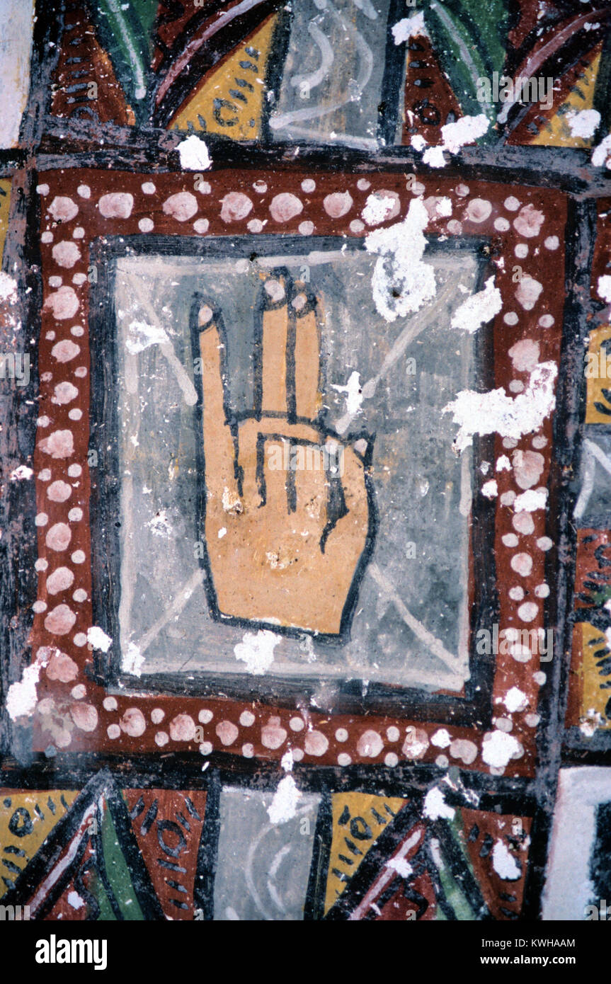 Die Hand des Segen und Segen oder Segen Geste, lackiert Byzantinische christliche Symbol Hand (c 9-11.) in die kokar Kirche, oder die Duftende Kirche, Ihlara Tal, Kappadokien, Türkei. Die Geste verwendet die gleichen Finger als zeitgenössische Hocker'-Symbol ist aber nichts miteinander zu tun. Stockfoto