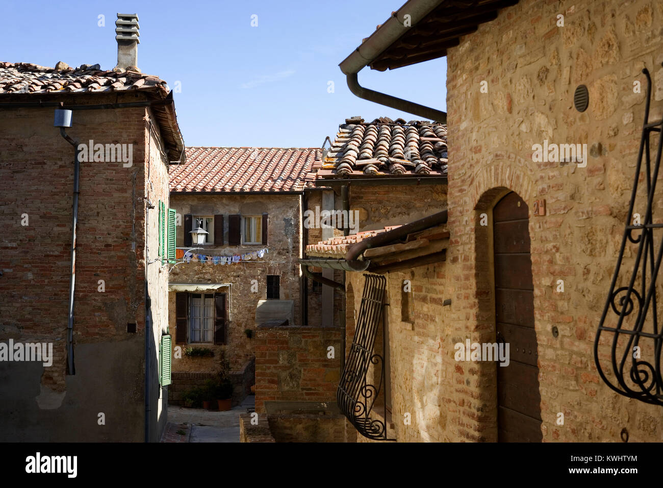 Vicolo Aganresi, Montepulciano, Provinz Siena, Toskana, Italien: einen ruhigen Seitenweg im Zentrum der Stadt Stockfoto