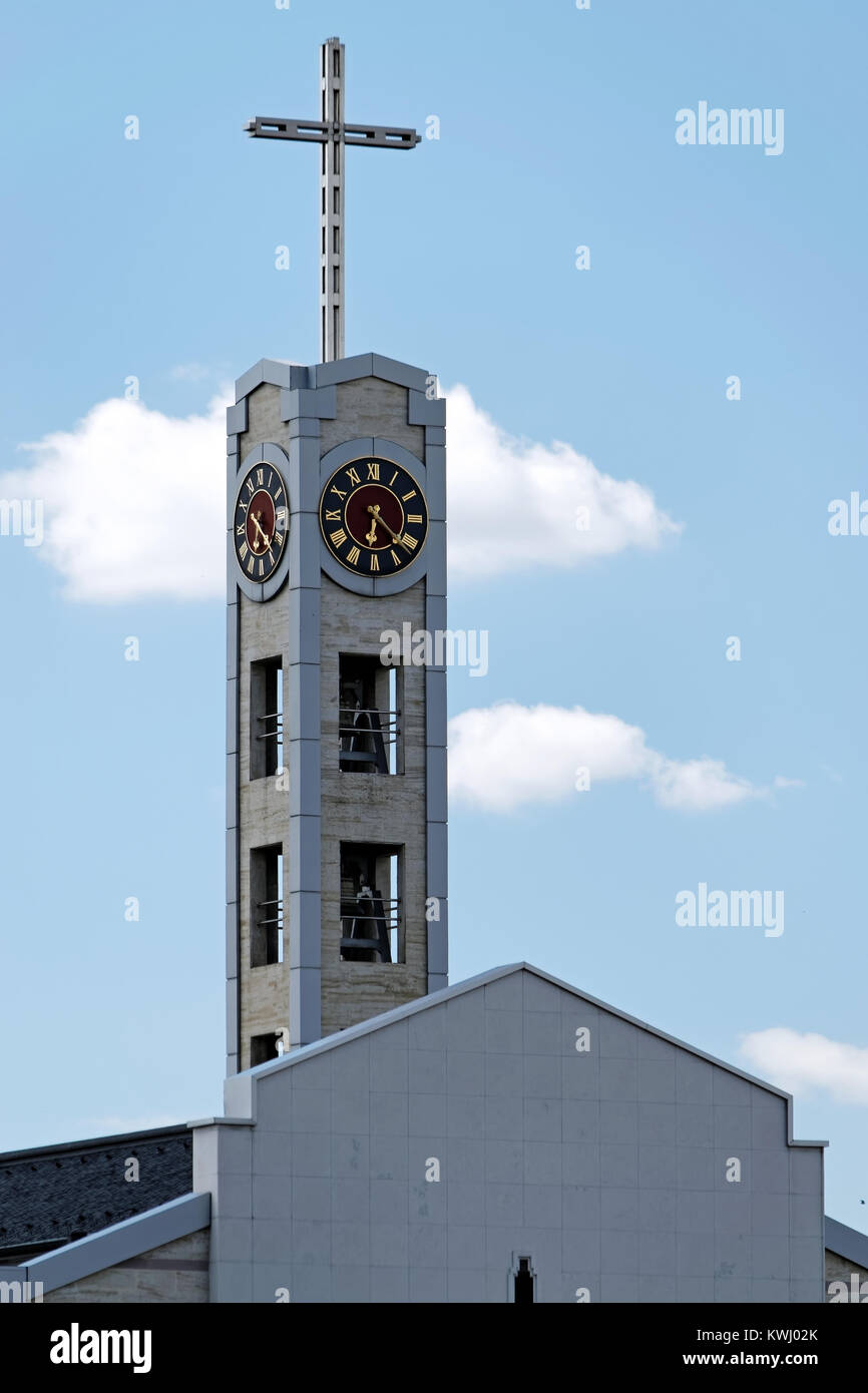 Der Glockenturm der Kathedrale des Hl. Joseph, eine römisch-katholische Kathedrale in Sofia, der Hauptstadt Bulgariens Stockfoto