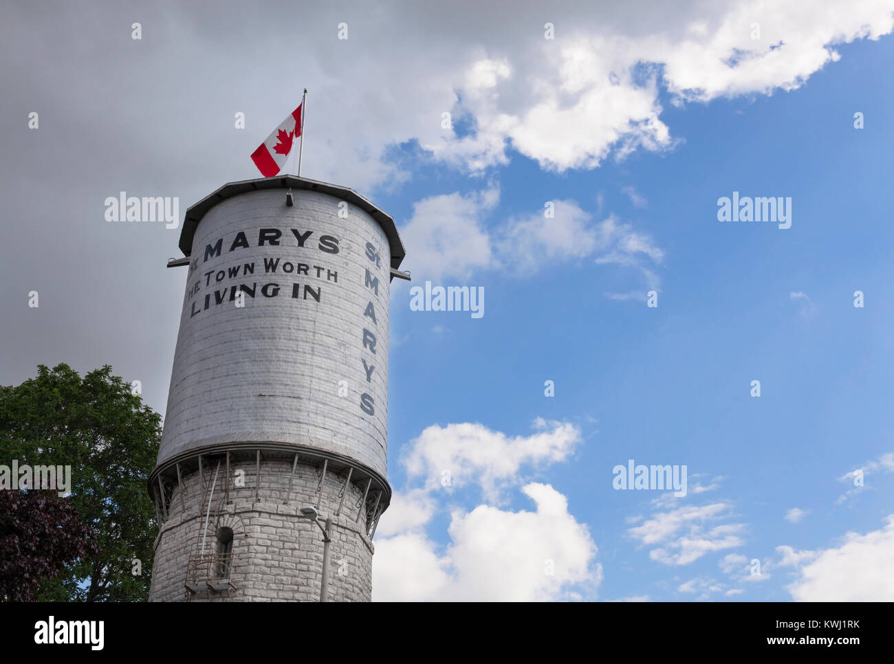 Der James Street Wasserturm ist ein Erbe Unterkunft in St. Mary's, Ontario, Kanada. Stockfoto