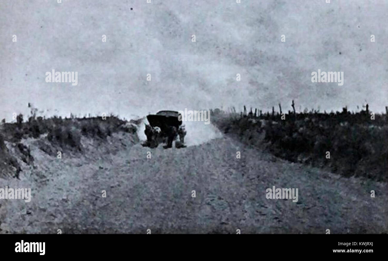 Eine Seite aus Zbigniew Uniłowski Roman „Żyto W dżungli“, einem polnischen literarischen Werk, das Themen menschlicher Erfahrung und gesellschaftlichem Leben thematisiert und die polnische Literatur des frühen 20. Jahrhunderts widerspiegelt. Stockfoto