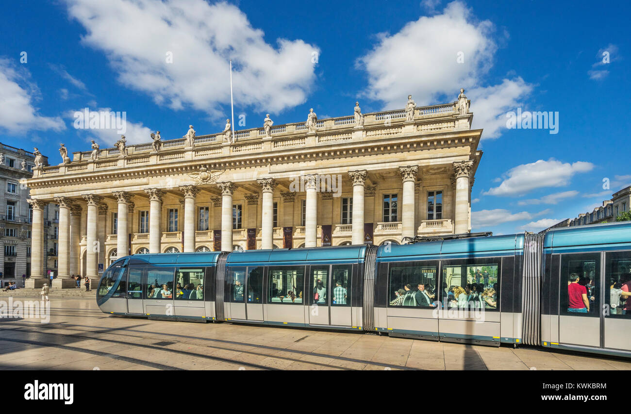 Frankreich, Gironde, Bordeaux, Place de la Comédie, mit Blick auf die Grand Théâtre de Bordeaux Stockfoto
