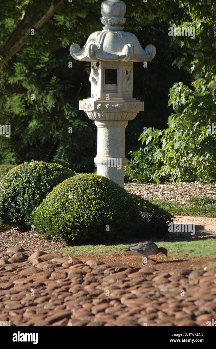 Stein Laterne in Japanischen Garten, Toowoomba, Queensland, Australien Stockfoto