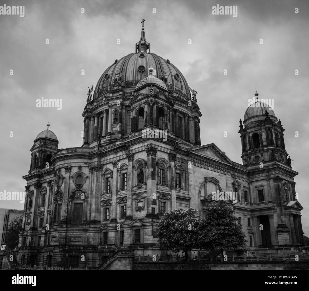 Berliner Dom die größte Kirche in der Stadt in der Museumsinsel in Berlin-Mitte borough entfernt Stockfoto