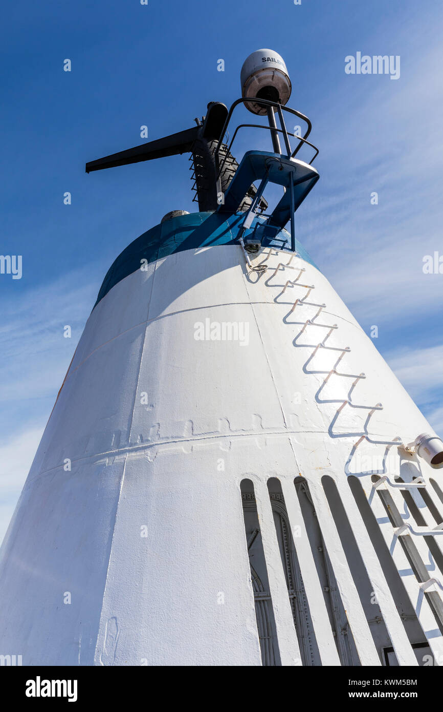 Passagierschiff Ocean Abenteurer trägt alpinen Bergsteigen Skifahrer in die Antarktis Stockfoto