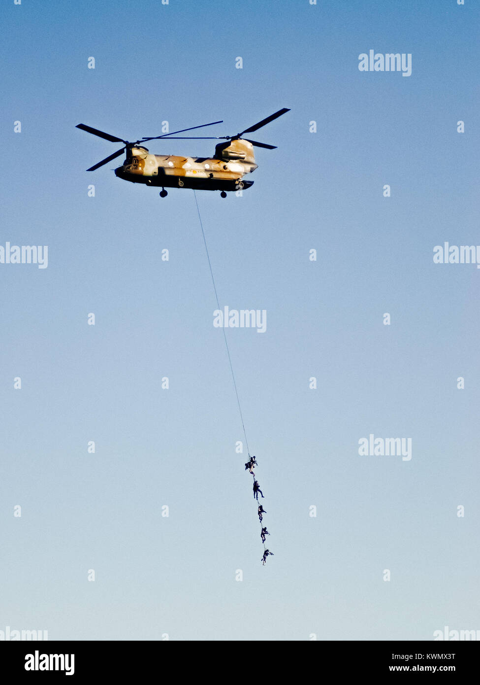 Hubschrauber Seilaufhängung Technik Stockfoto