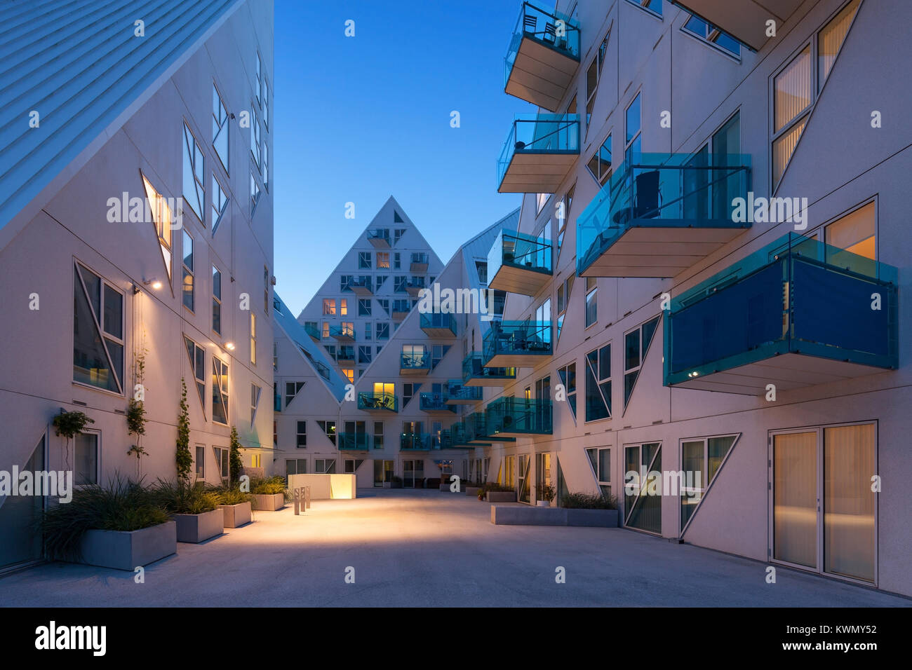 AARHUS, Dänemark - 9. AUGUST 2016: Blick von externen Der Isbjerget Aarhus, Wohnhaus im Aarhus Docklands Nachbarschaft, es ist situieren Stockfoto