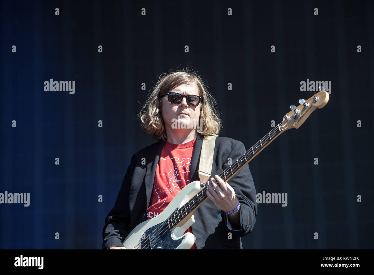 Die amerikanische Synthie-Pop-Band Zukunft Inseln führt ein Live Konzert auf der großen Bühne an der Barclaycard Britische Sommerzeit Festival im Hyde Park, London 2014. Hier Bassist William Cashion wird dargestellt, live auf der Bühne. De 03.07.2014. Stockfoto