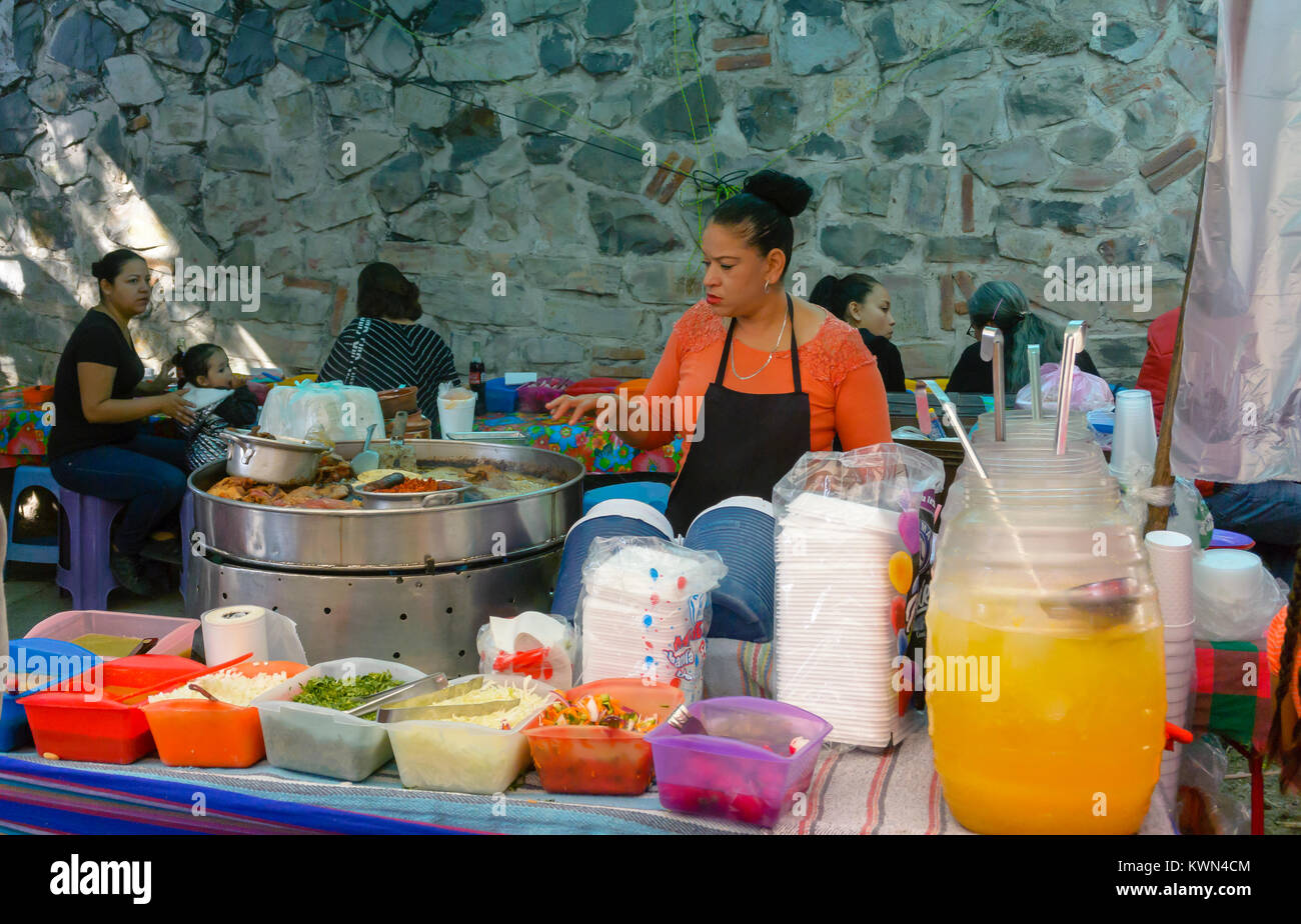 Straßenhändler, tianguis Street Market, Ajijic, Jaliso, Mexiko. Stockfoto
