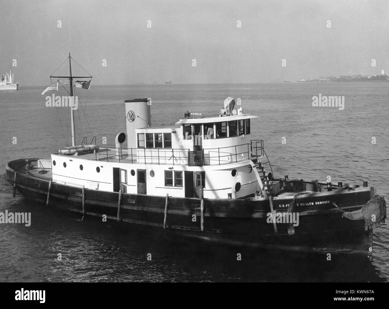 Der öffentliche Gesundheitsdienst Schiff in den Hafen von New York, New York City, New York, 1950. Mit freundlicher CDC. () Stockfoto