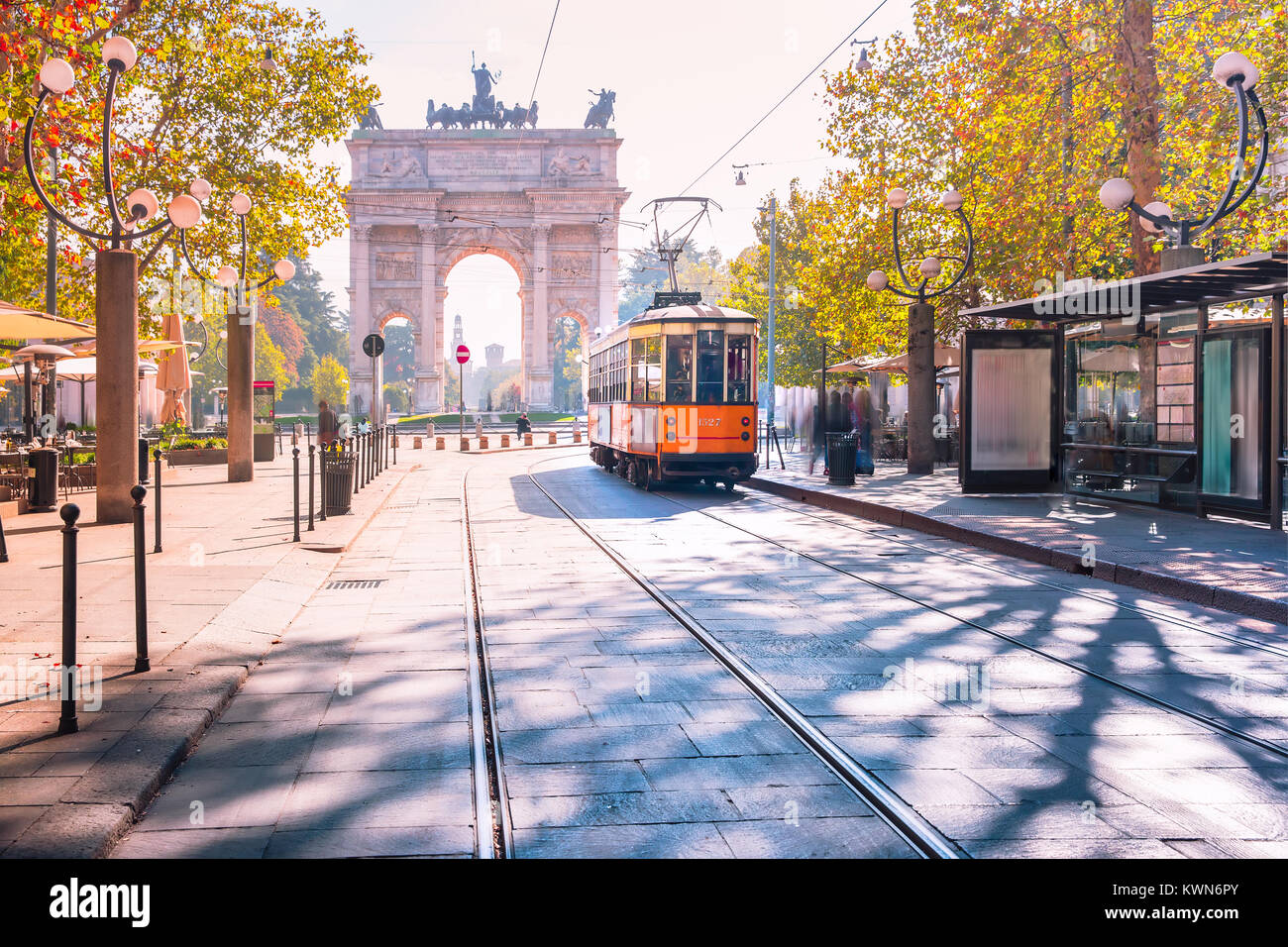 Berühmte vintage Straßenbahn in Mailand, Lombardei, Italien Stockfoto