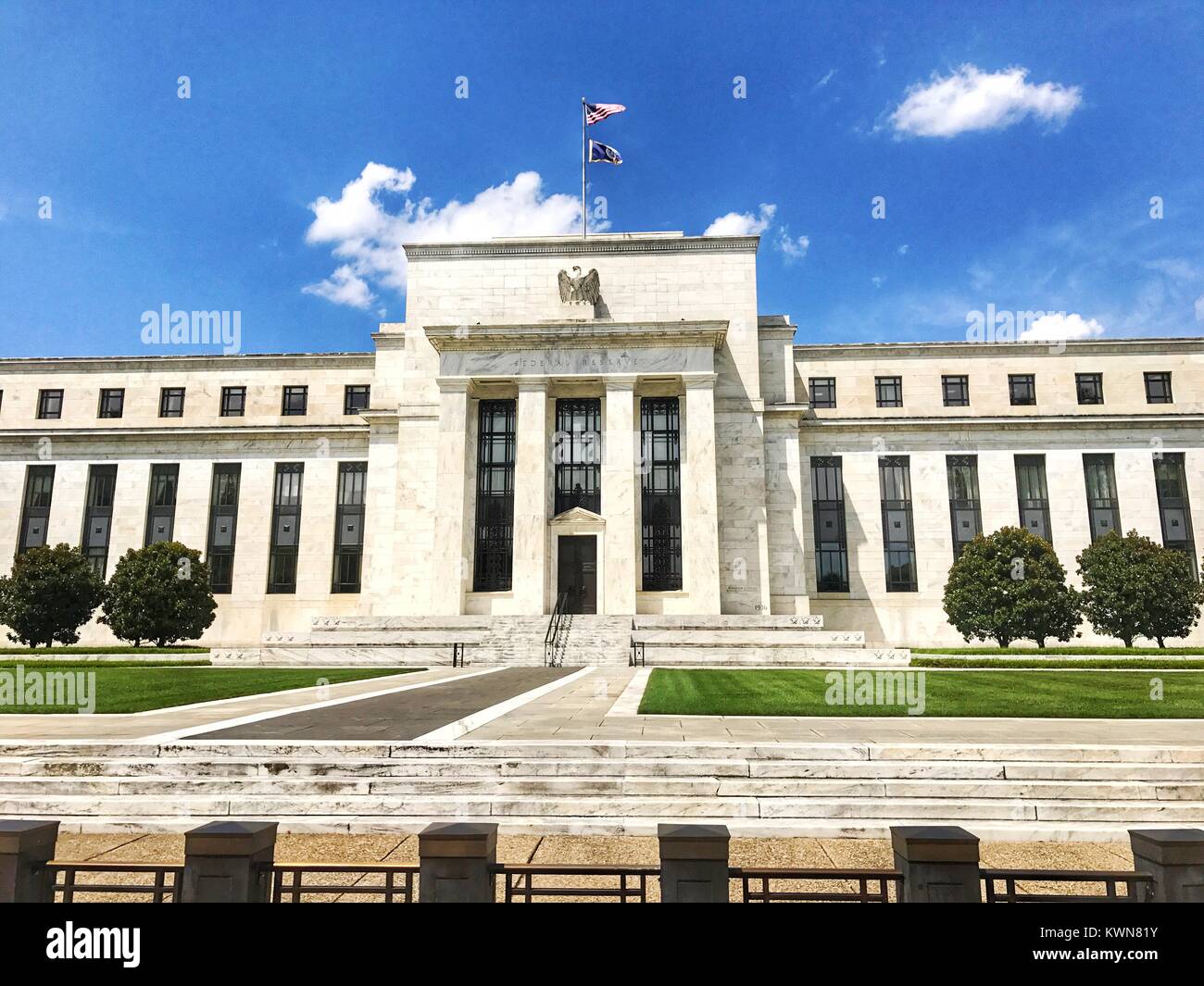 Fassade der Marriner S Eccles Gebäude der United States Federal Reserve, die Agentur des Bundes für die Festlegung der Geldpolitik der Vereinigten Staaten, sowie der Festlegung der Zinssätze, Washington, DC, 24. Juli 2017 verantwortlich. Stockfoto