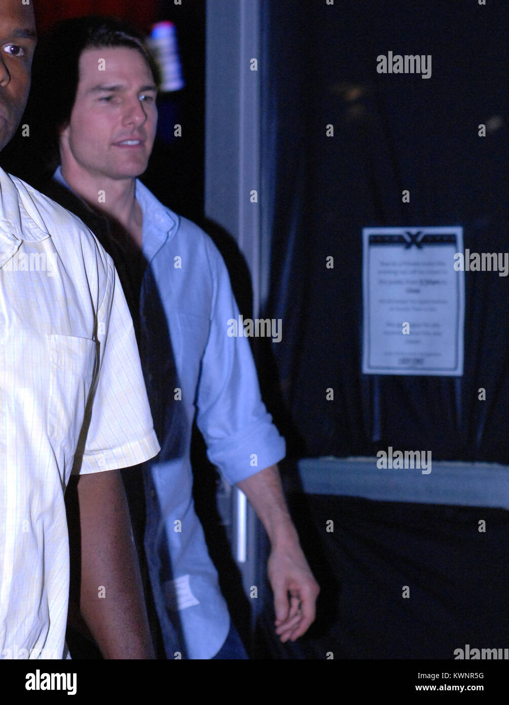 MIAMI BEACH, FL - Juli 23: Tom Cruise Verlassen des Rock Of Ages wrap Party, die zu einem llocal Kegelbahn in South Beach gehalten wurde. Am 23. Juli 2011 in Hollywood, Florida Personen: Tom Cruise Stockfoto