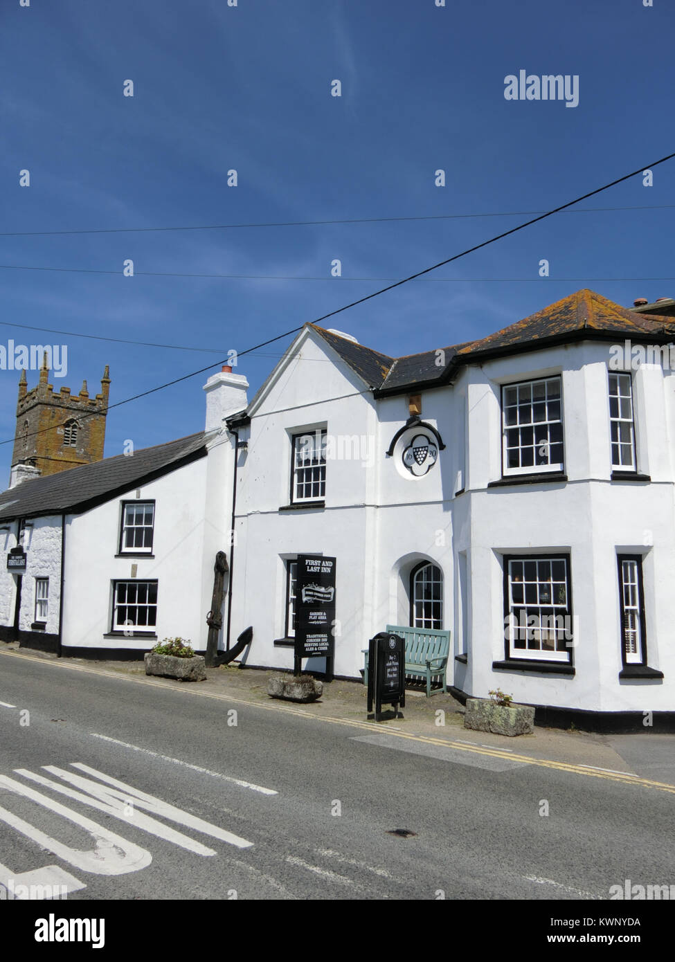 Die ersten und die letzten Inn, Sennen, Penwith Halbinsel, Cornwall, England, Großbritannien im Sommer Stockfoto