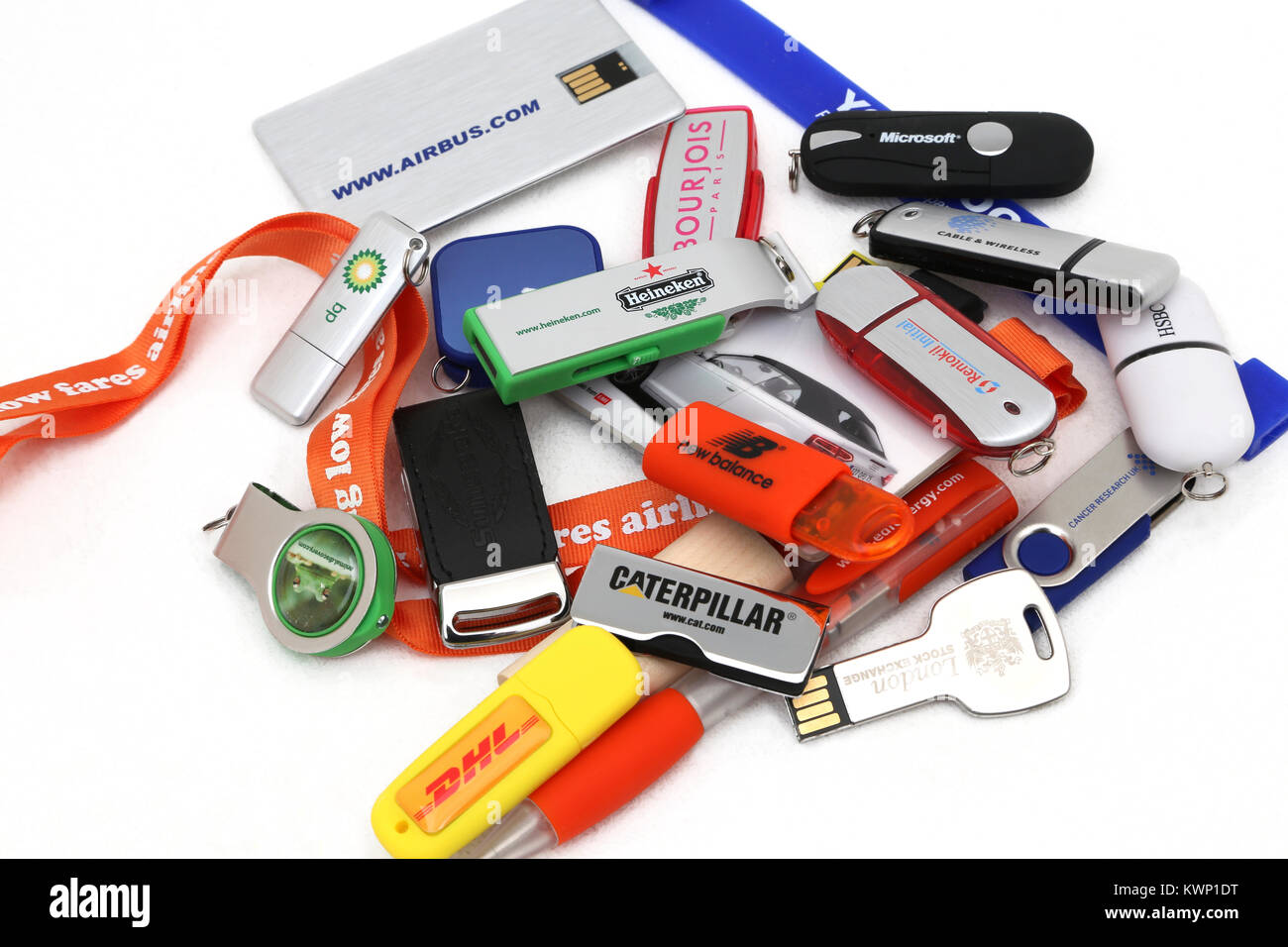 Ein Haufen von Werbemittel USB-Sticks Stockfoto