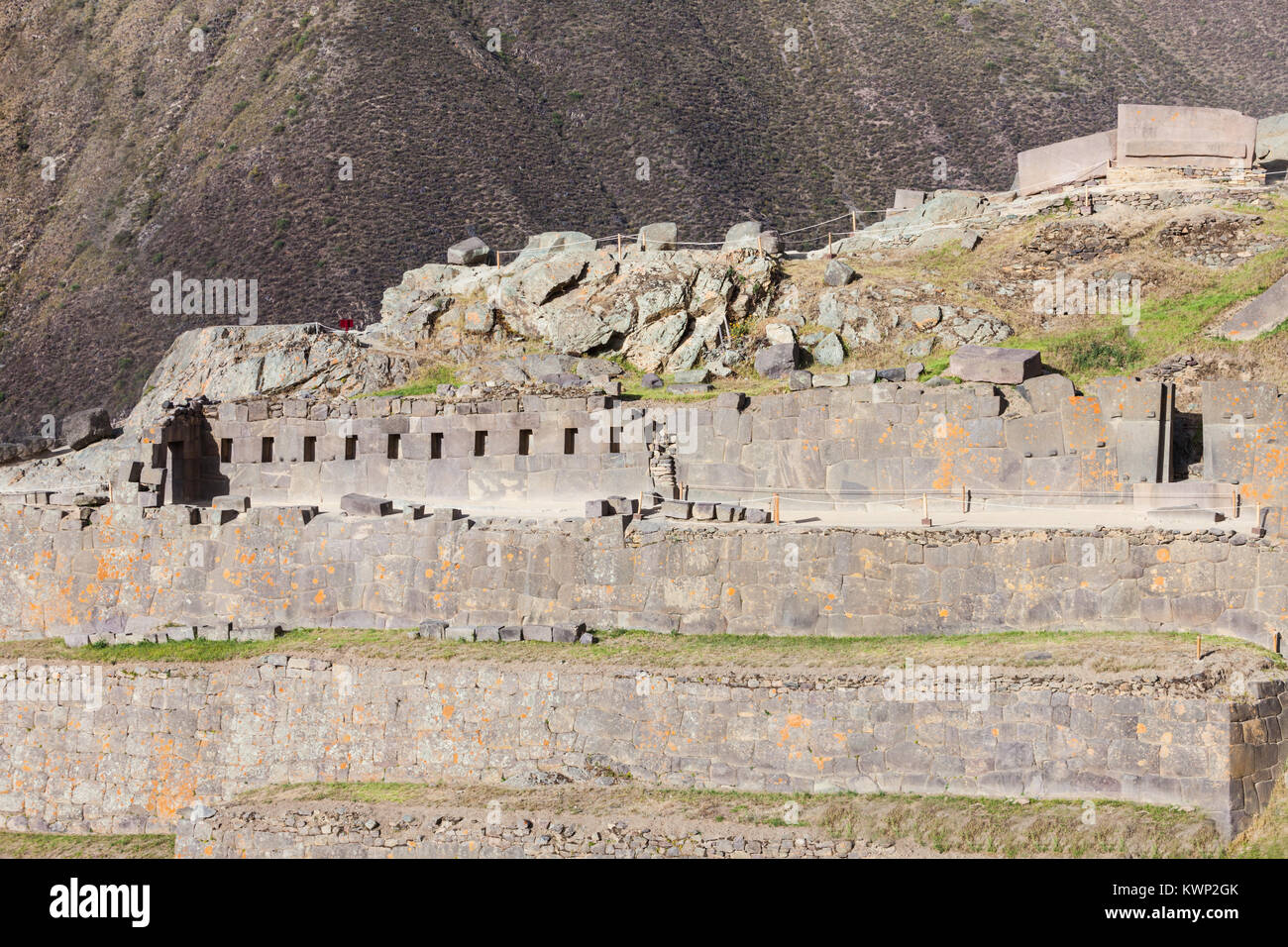 Terrassen von Pumatallis in Ollantaytambo Stadt, im südlichen Peru. Stockfoto