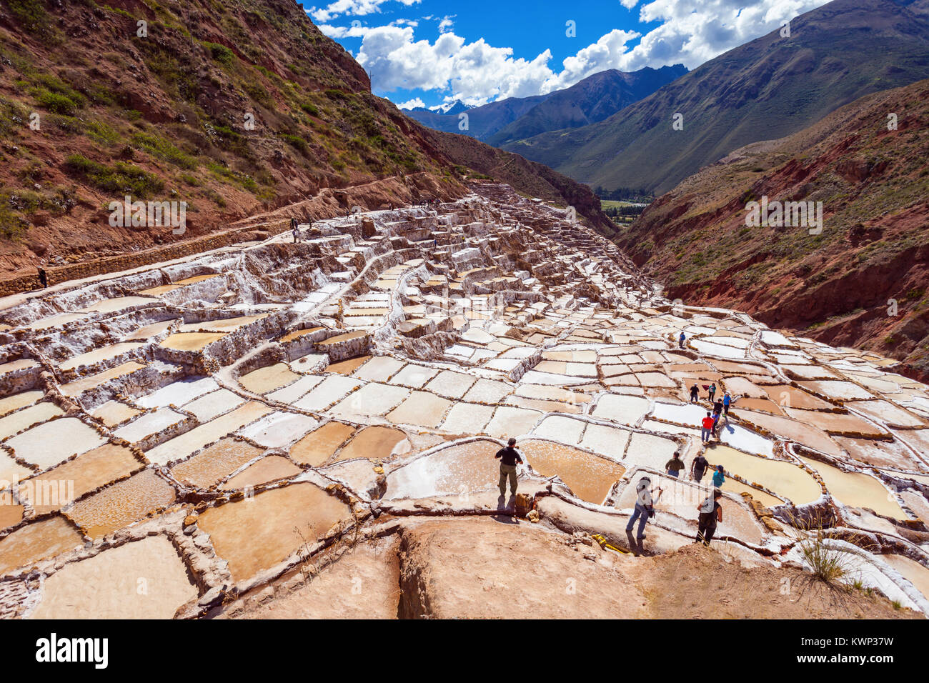 Salineras de Maras ist ein Salzbergwerk in der Nähe von Cusco, Peru Stockfoto