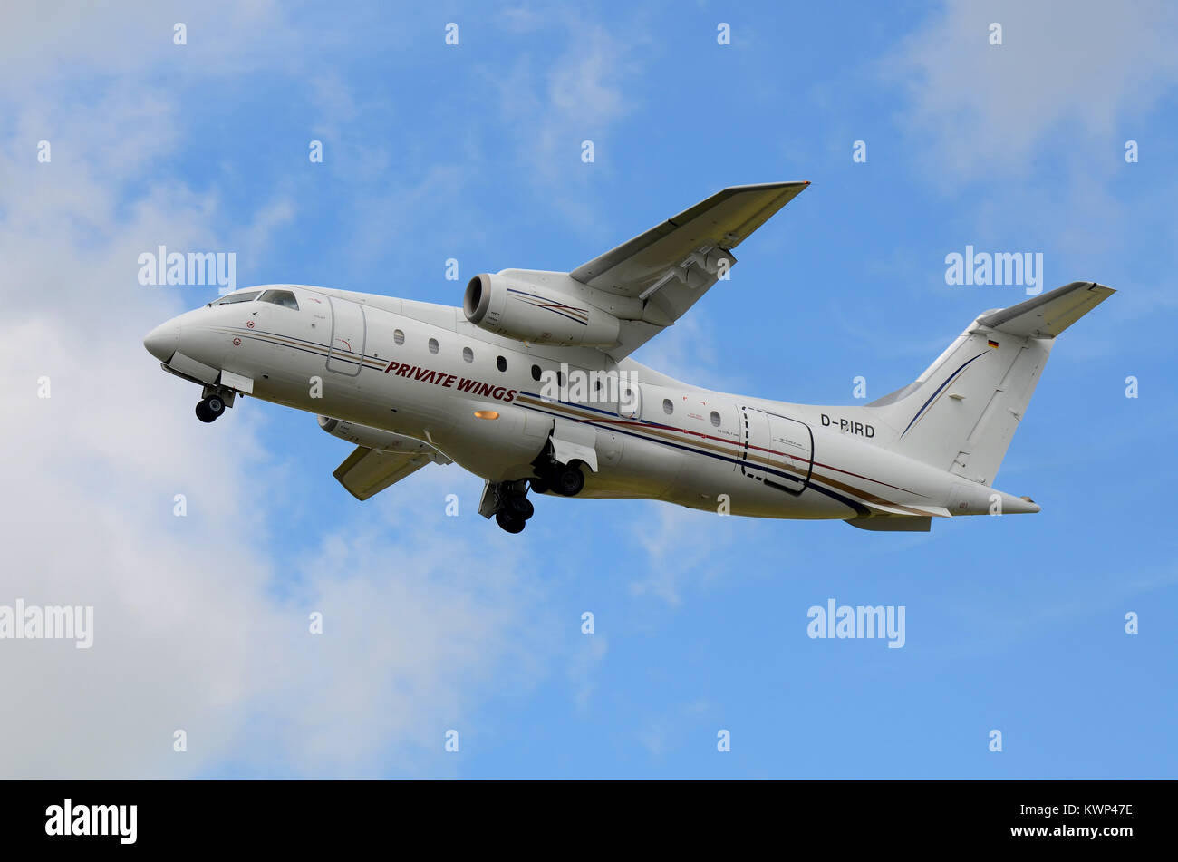 Private Wings Fairchild Dornier 328JET. 328 JET ist ein commuter Airliner auf der Turboprop-angetriebene Dornier 328 basiert. Private Wings ist ein deutsches Unternehmen, Stockfoto