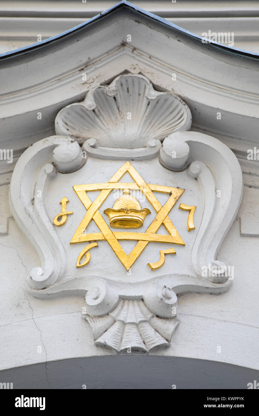 Ein Blick auf das Symbol der Jüdischen Gemeinde in Prag, Tschechische Republik. Stockfoto