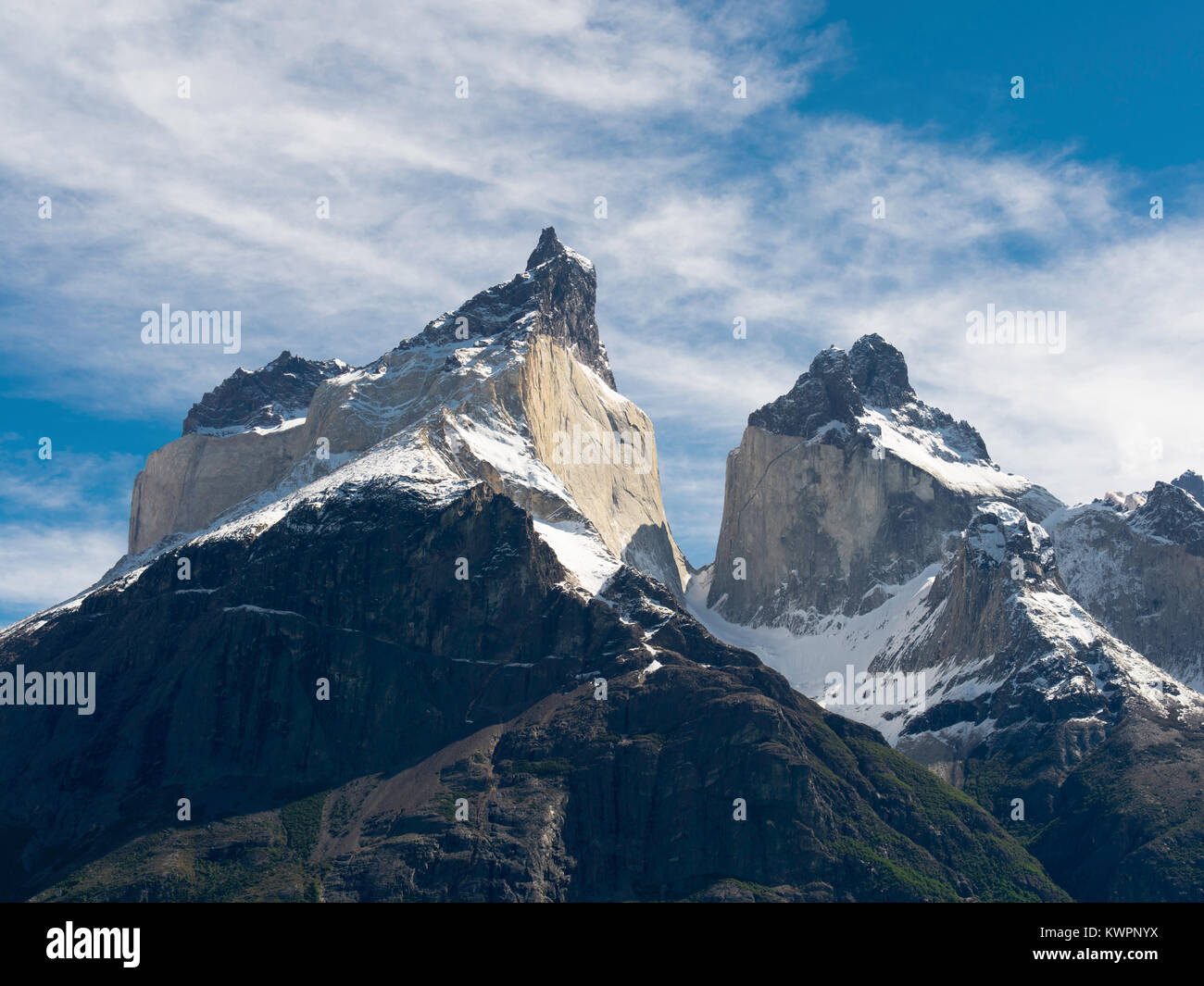 Blick auf majestätische Cuerno Principal und Torres del Paine Nationalpark, Chile. Stockfoto