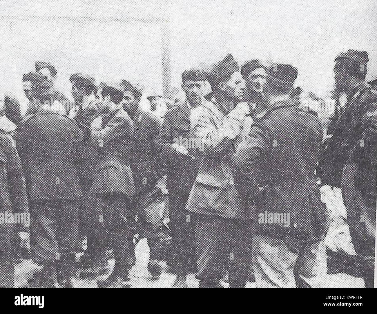 Am 10. September 1943 entwaffneten Partisanen in Dolenja Vas nach dem italienischen Waffenstillstand eine Kolonne der italienischen Armee, was eine große Kapitulation und den Transfer von Waffen in der slowenischen Region Dolenjska bedeutete. Stockfoto