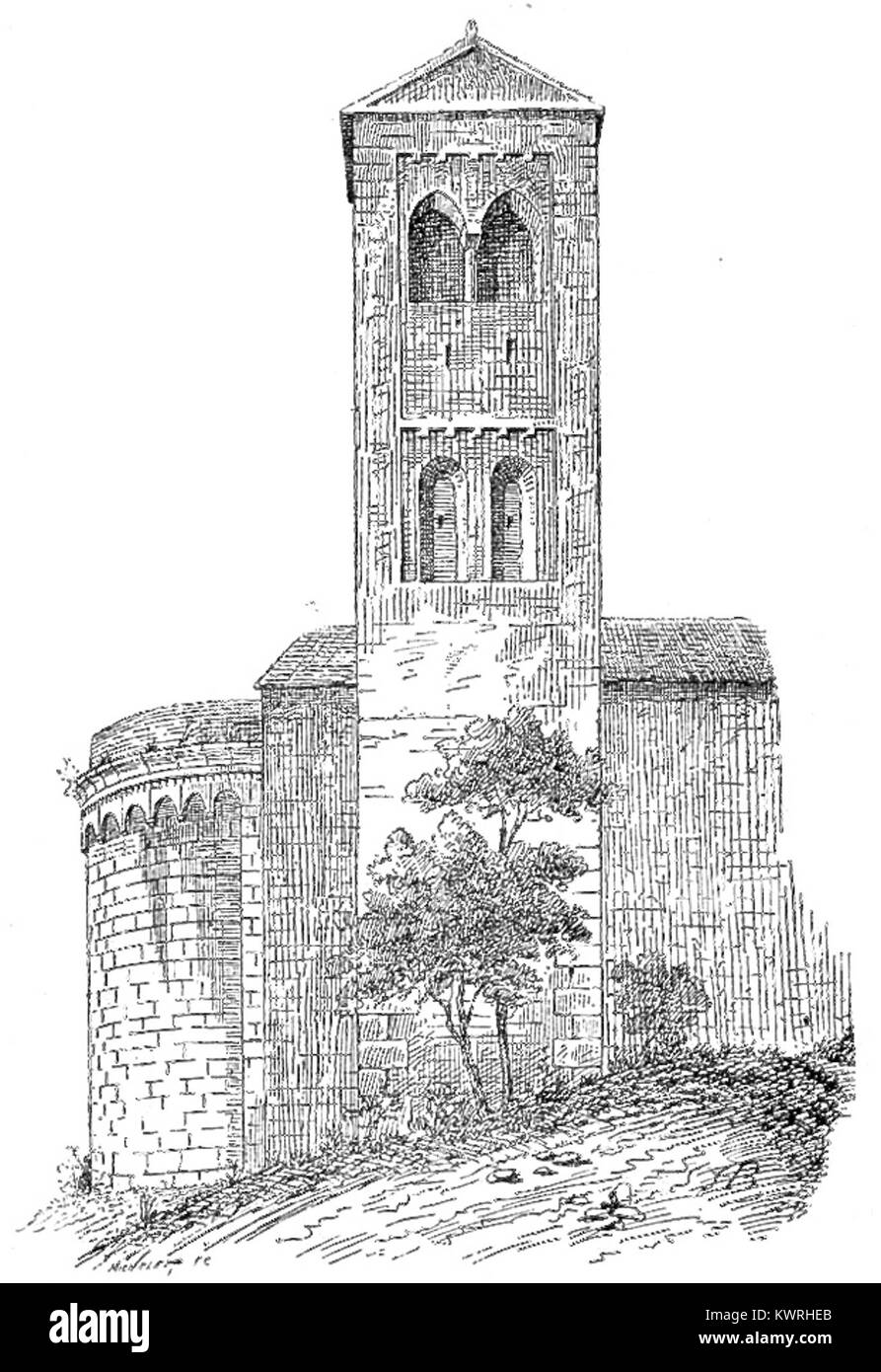 Die Kirche Saint Etienne in Sahorre, Frankreich, die ursprünglich im 12. Oder frühen 13. Jahrhundert erbaut und im 19. Jahrhundert von Jean-Auguste Brutails restauriert wurde, verfügt über ein einschiffiges, halbrunde Apsis und einen 19 Meter hohen quadratischen Glockenturm, der typisch für den romanischen Stil der Region Roussillon ist. Stockfoto