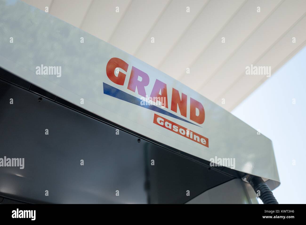 Close-up Logo auf einer Tankstelle im Grand Benzin, eine regionale Tankstellenkette in Concord, Kalifornien, 8. September 2017. Stockfoto