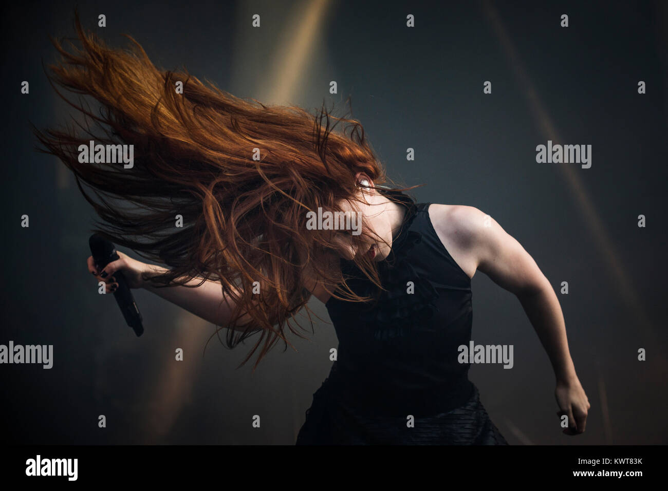 Die niederländische Symphonic Metal Band Epica führt ein Live Konzert in der dänischen Heavy Metal Festival Copenhell 2016 in Kopenhagen. Hier Sängerin Simone Simons ist live auf der Bühne gesehen. Dänemark, 24/06 2016. Stockfoto