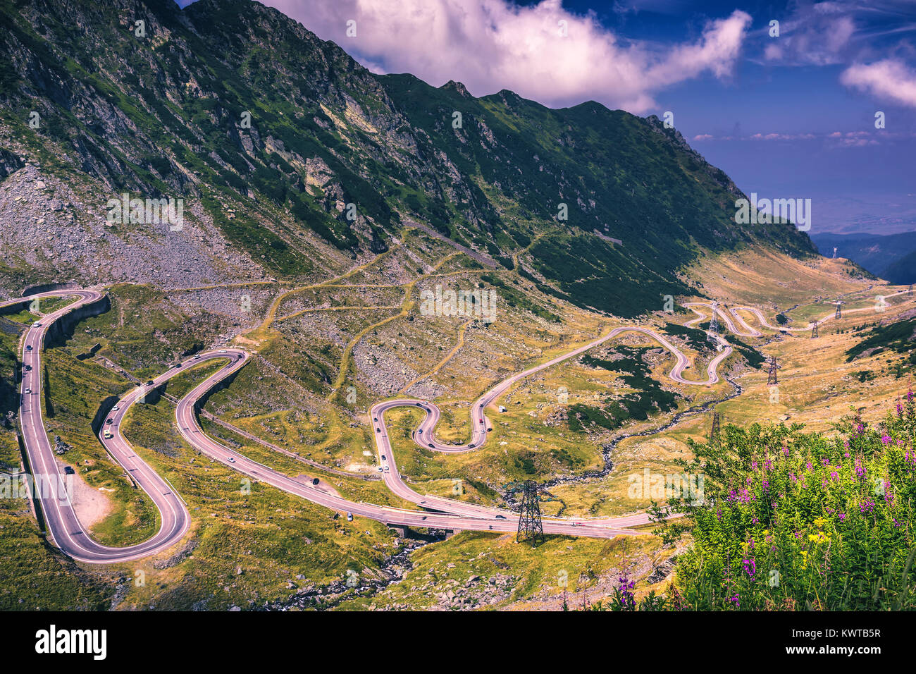 Transfagarasan Pass im Sommer. Kreuzung Karpaten in Rumänien, Transfagarasan ist einer der schönsten Bergstraßen der Welt. Stockfoto