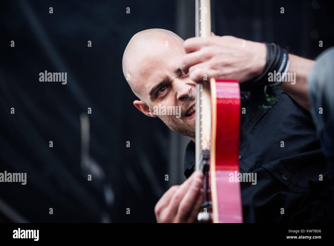 Die dänische Metalband Mercenary führt ein Live Konzert in der skandinavischen Heavy Metal Festival Copenhell in Kopenhagen. Hier der Gitarrist Martin Sissach wird dargestellt, live auf der Bühne. Dänemark 12/06 2014. Stockfoto