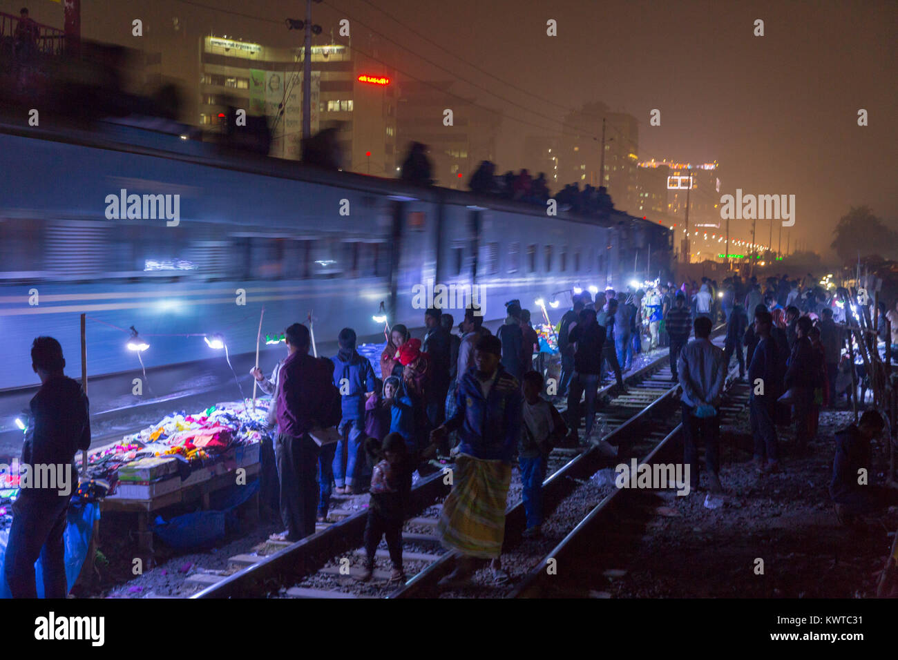 Dhaka, Bangladesch. 04 Jan, 2018. Leben Risiko Markt bei Dhaka 2018. Credit: Tahir Hasan/Pacific Press/Alamy leben Nachrichten Stockfoto