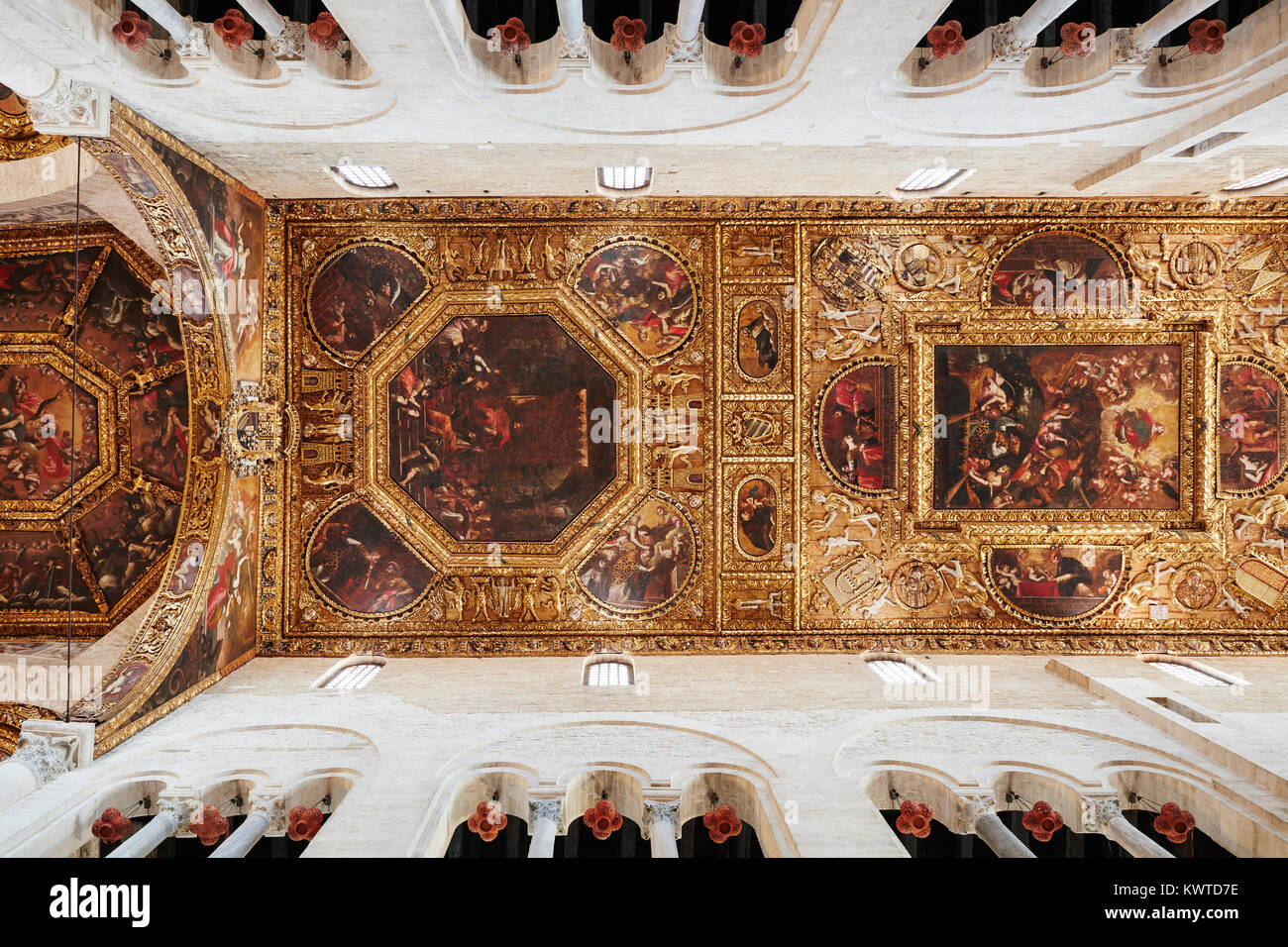 Basilika des Heiligen Nikolaus (Basilica di San Nicola), Bari, Apulien, Italien Stockfoto