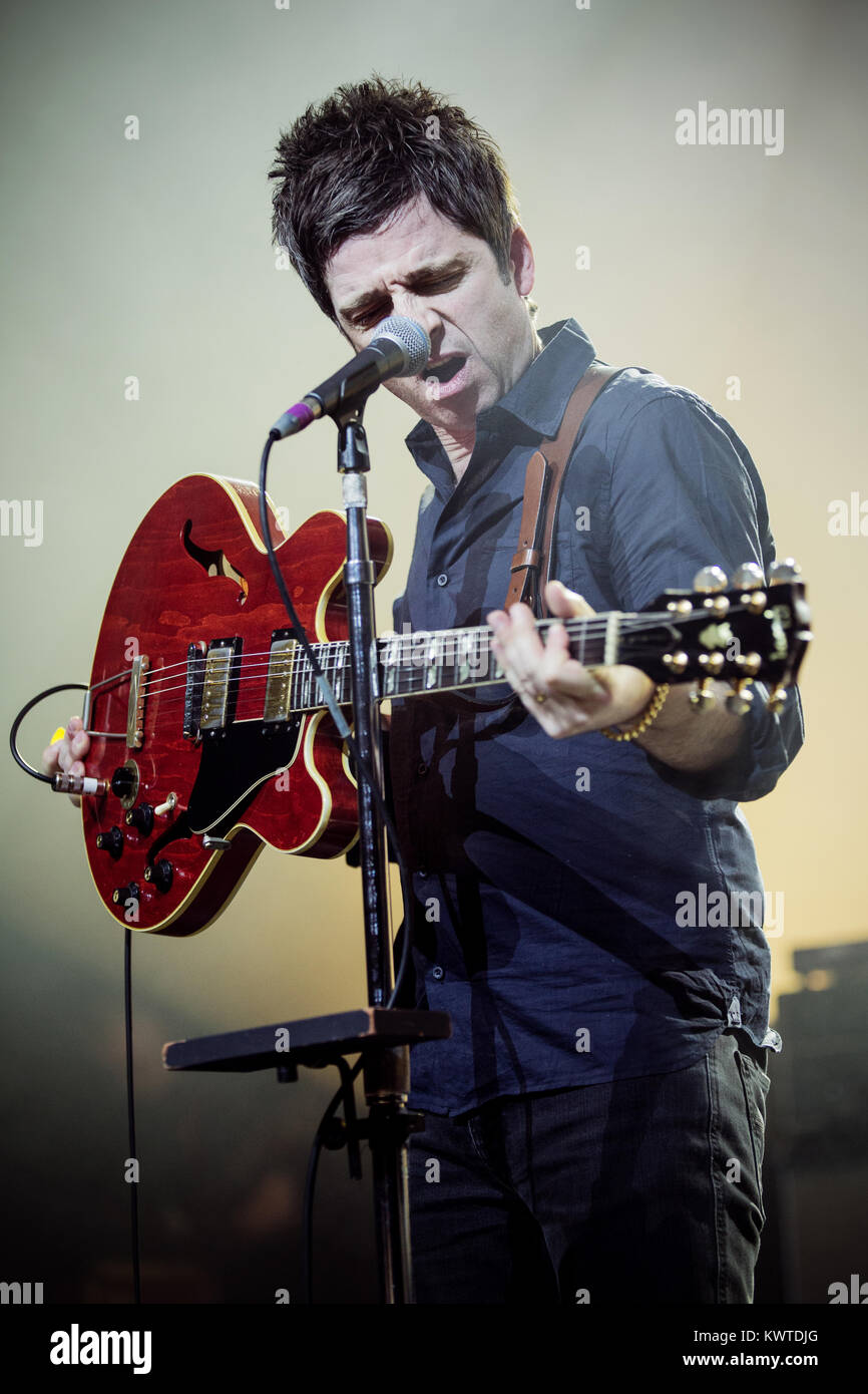 Der englische Musiker, Sänger und Songwriter Noel Gallagher führt ein Live Konzert bei VEGA in Kopenhagen unter dem Namen Noel Gallagher's Hoch fliegende Vögel. Dänemark, 17/03 2015. Stockfoto