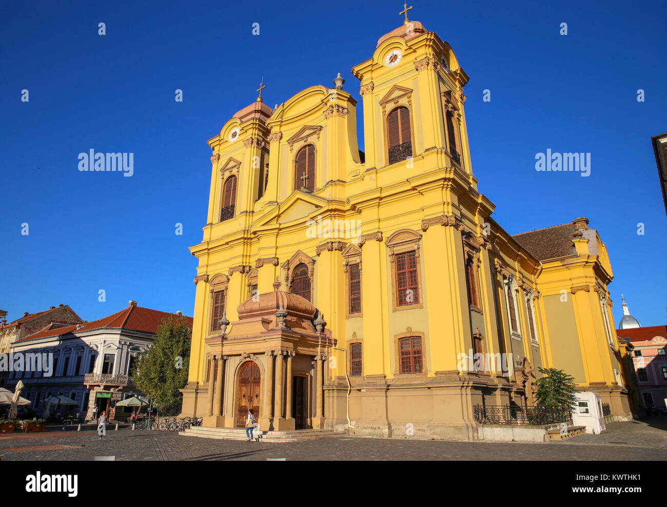 Timisoara, Rumänien - Piaţa Unirii (Union Square), die von den katholischen Dome Stockfoto