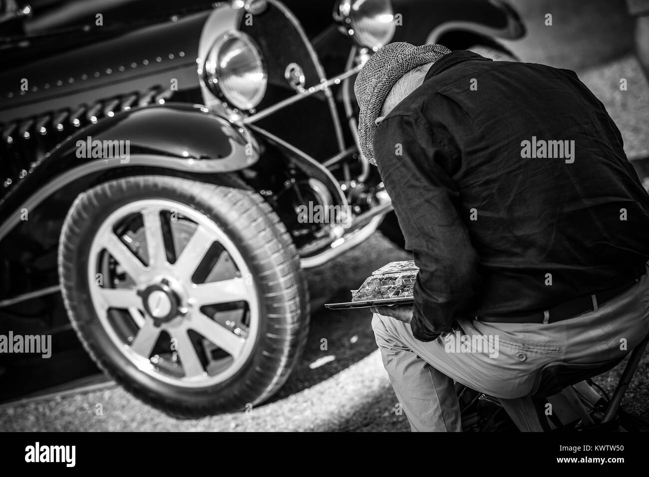 Classic & Oldtimer auf dem Display während der Concours der Eleganz in Hampton Court Palace Stockfoto