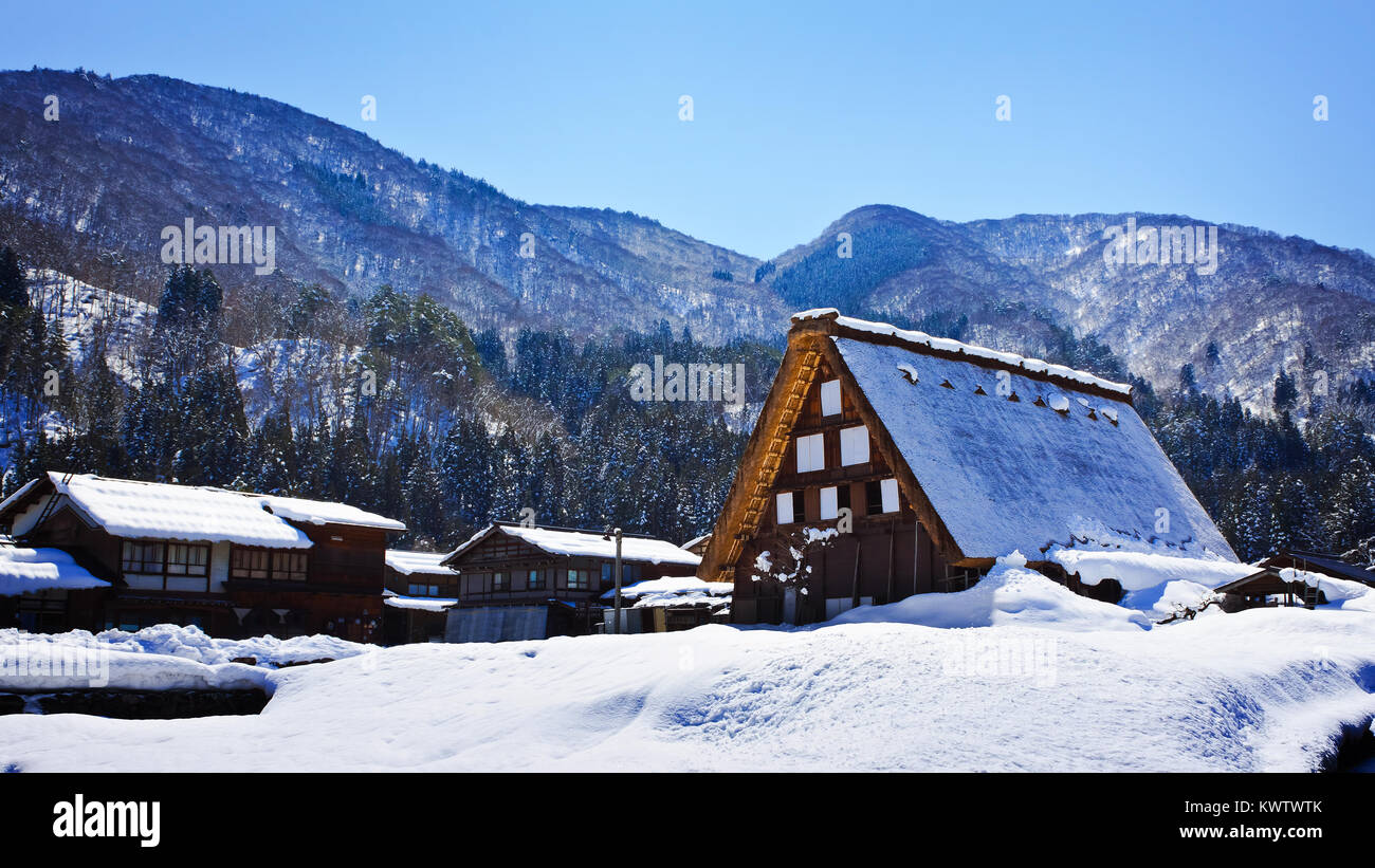 Gassho - Gassho-zukuri Ferienhaus am Ogimachi Dorf in Shirakawago, von der UNESCO zum Weltkulturerbe Stockfoto