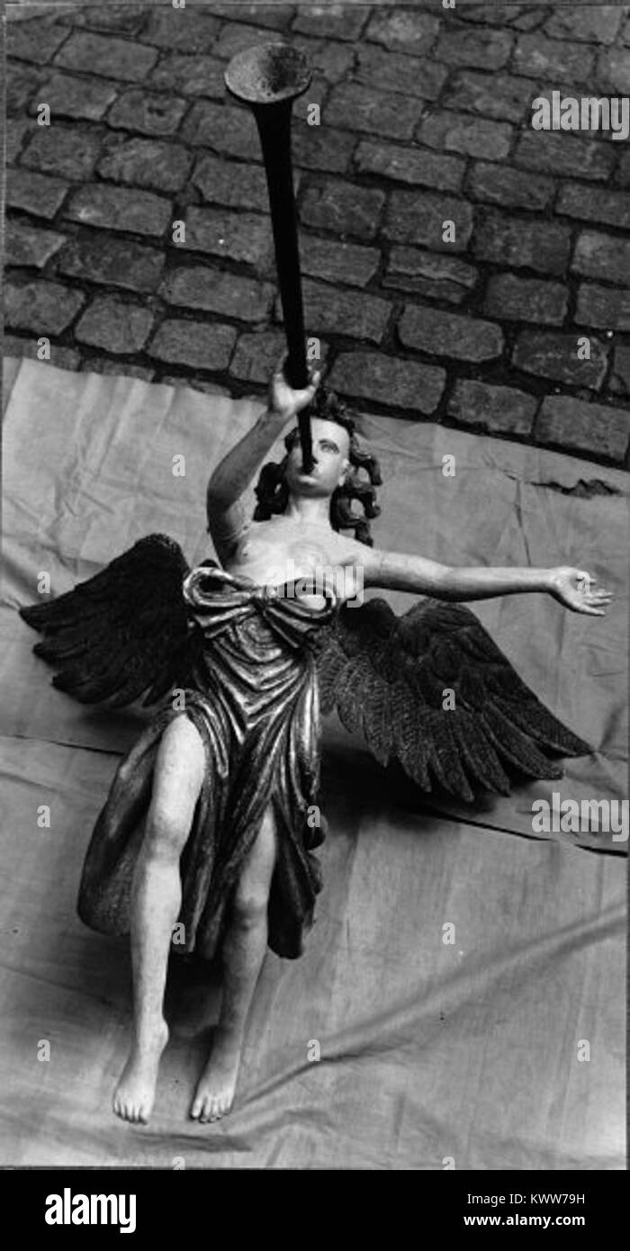 Älvsåkers kyrka in Schweden ist eine bedeutende Kirche, die für ihre historische Architektur bekannt ist. Das Gebäude spiegelt sowohl mittelalterliche als auch spätere Stile wider und trägt zur reichen kirchlichen Geschichte der Region bei. Stockfoto