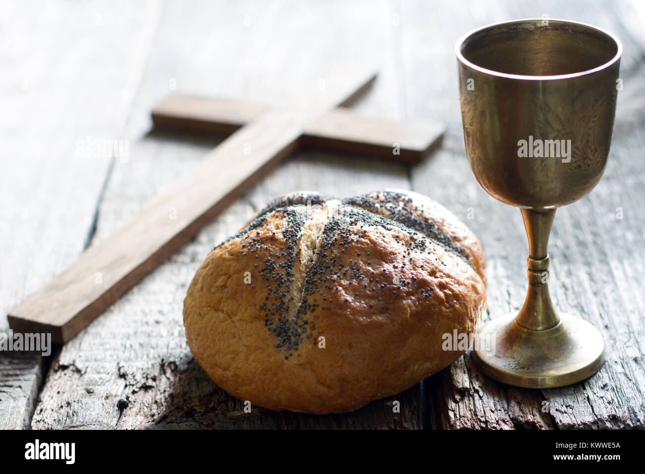 Brot und wein -Fotos und -Bildmaterial in hoher Auflösung – Alamy