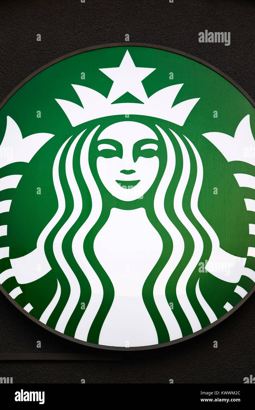 Starbucks Beschilderung, Ealing Broadway Shopping Centre, London, England, Großbritannien Stockfoto