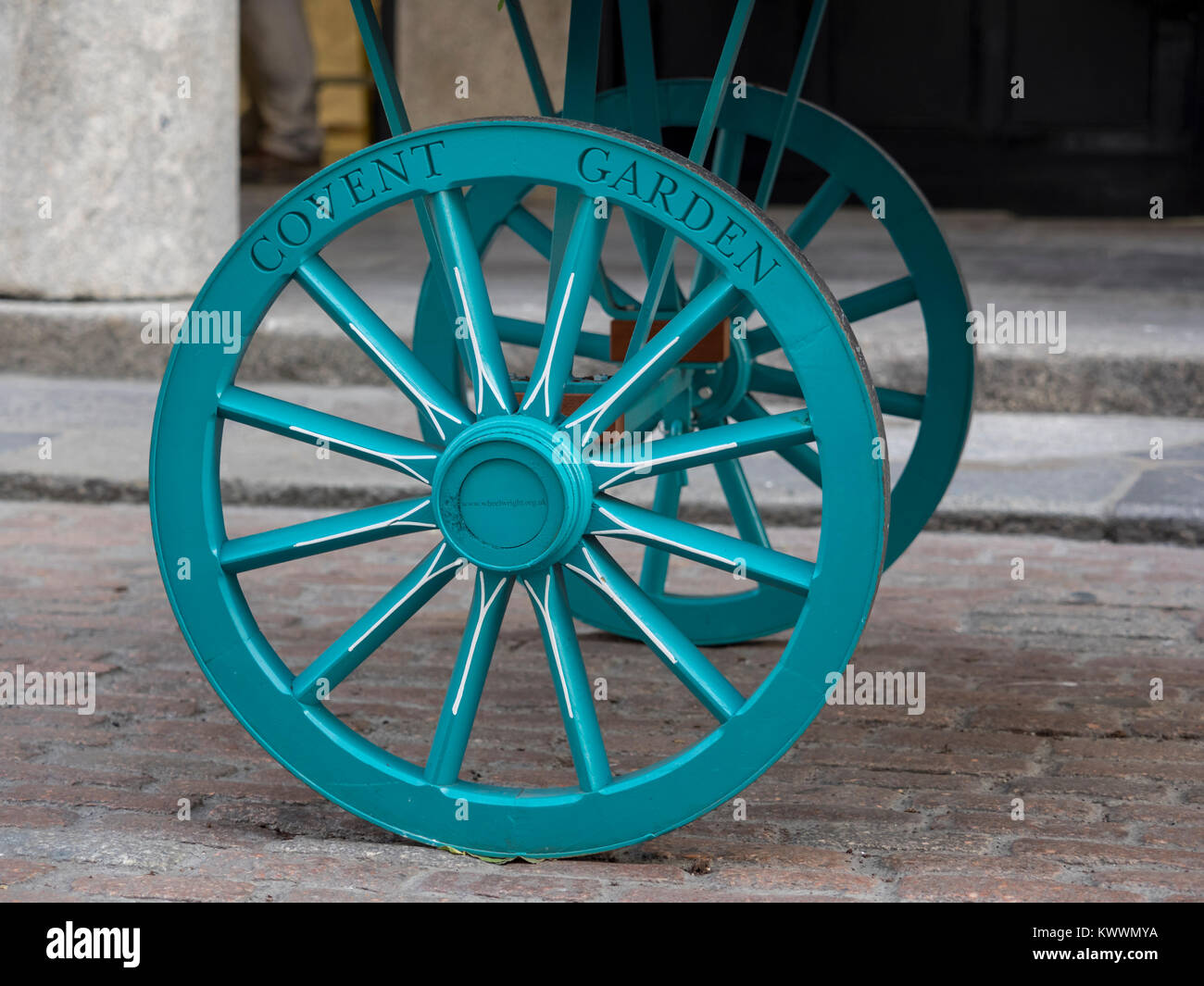 LONDON, Großbritannien - 01. NOVEMBER 2017: Schild am Market Cart Wheel Stockfoto