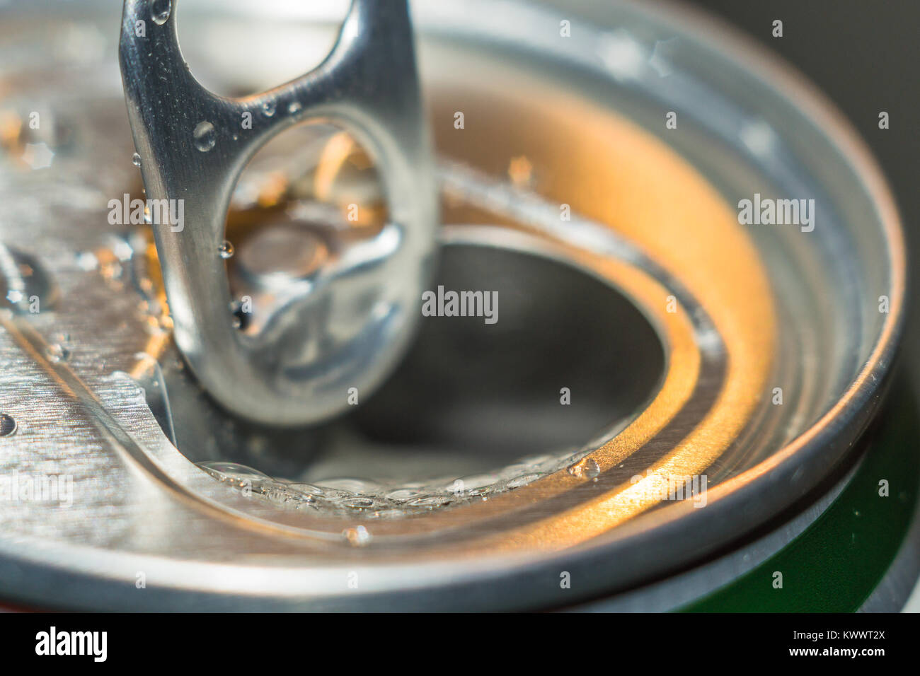 Öffnen Bier - Bier Makro Foto Wasser Stockfoto