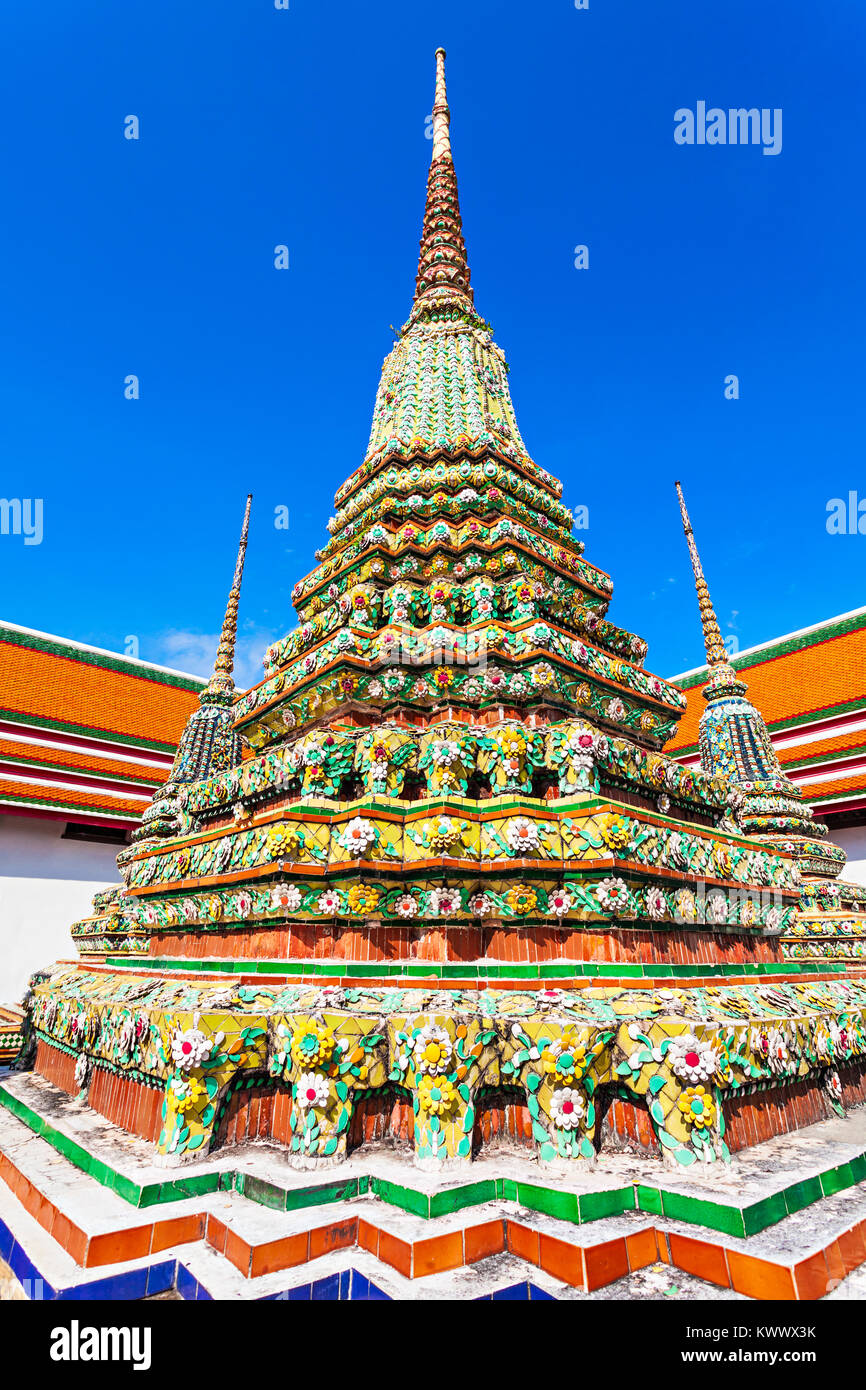 Phra Chedi Rai in Wat Pho buddhistische Tempelanlage in Bangkok, Thailand Stockfoto