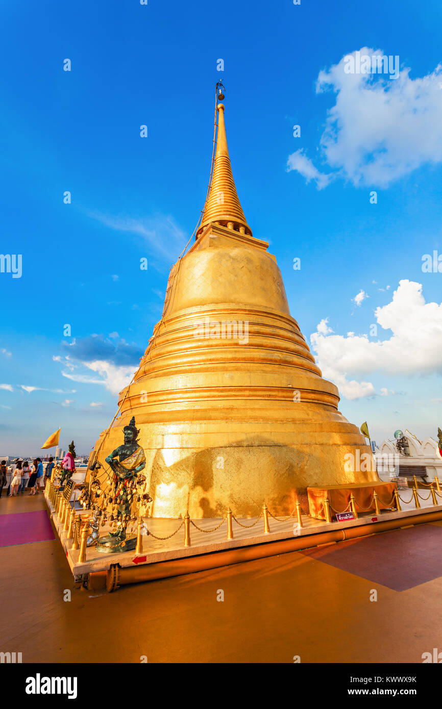 Wat Saket Ratcha Wora Maha Wihan ist ein buddhistischer Tempel in Bangkok, Thailand Stockfoto