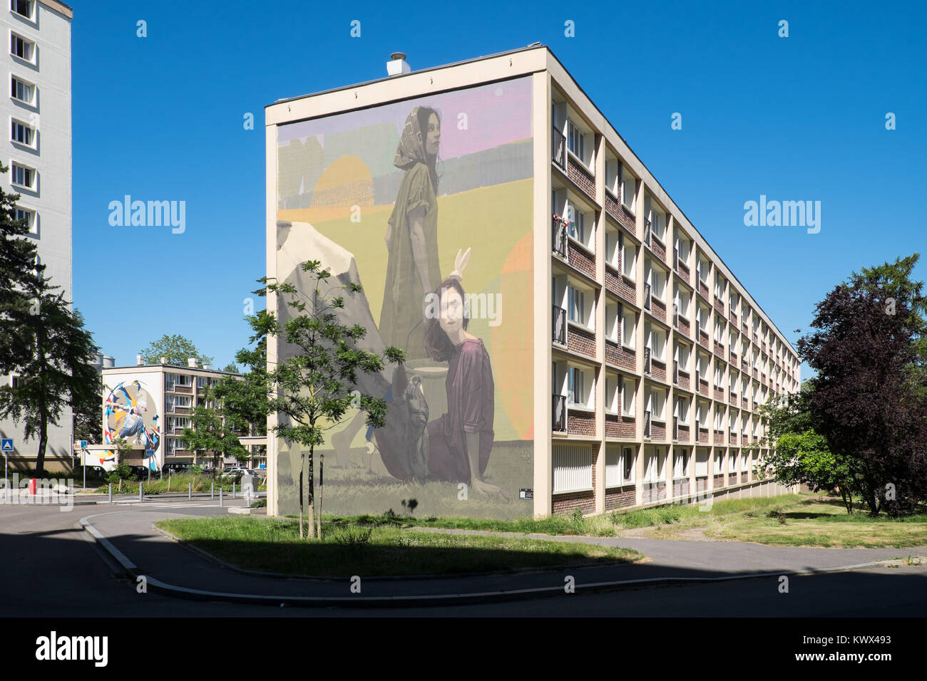 Rouen (Normandie, Frankreich): Wandbild, Street Art des Künstlers Sainer "Landschaft Abend' auf der Isigny Gebäude, die 'Rue d'Isigny' Straße, ich Stockfoto