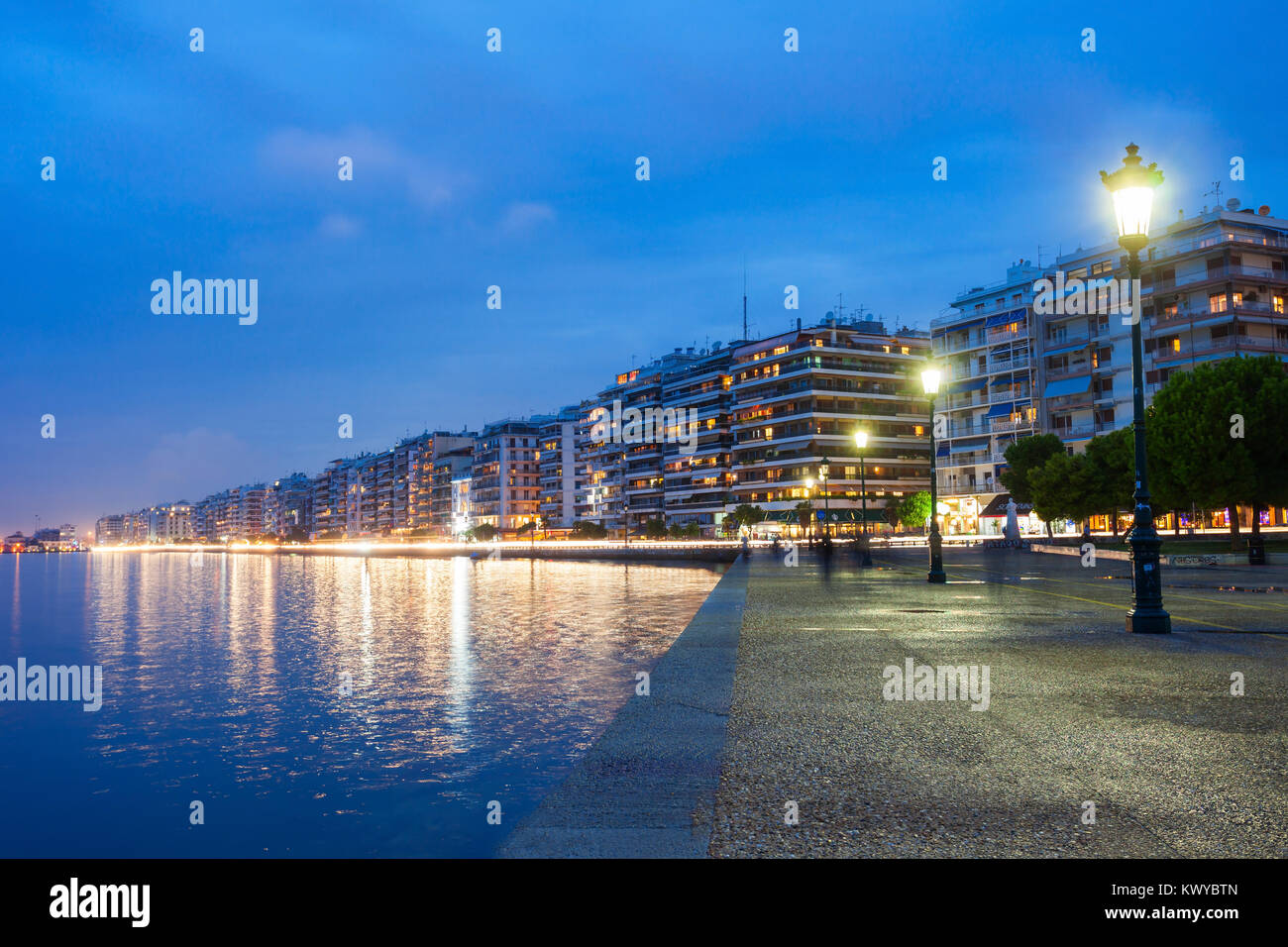 Thessaloniki Strandpromenade bei Nacht, Zentralmakedonien, Griechenland Stockfoto