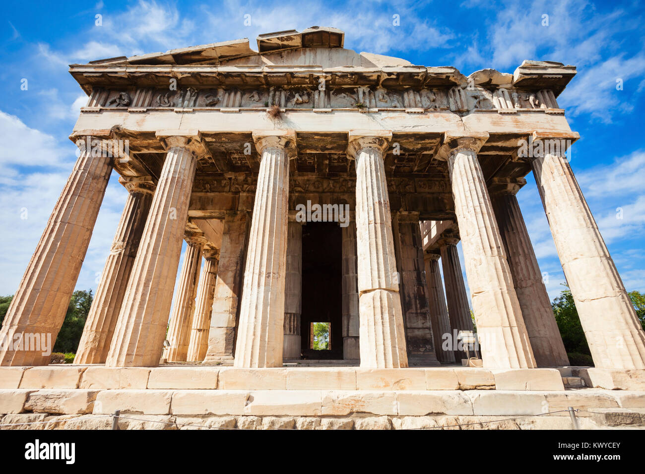 Der Tempel des Hephaistos oder hephaisteion auch Hephesteum ist ein gut erhaltenes Dorian griechische Tempel, an der nord-westlichen Seite der Agora von Athen Stockfoto