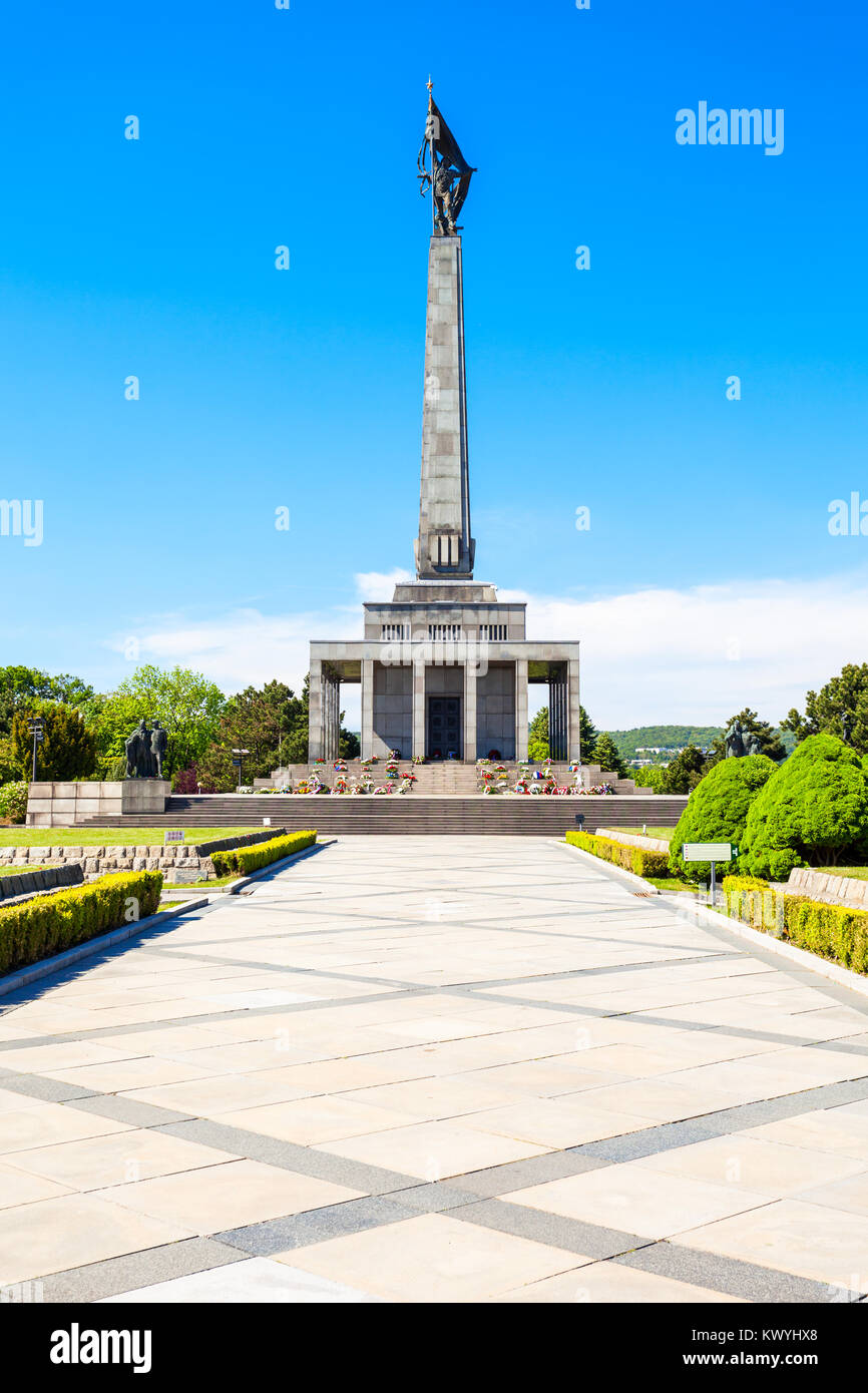 Slavin Denkmal ist ein Denkmal und Soldatenfriedhof in Bratislava, Slowakei. Slavin Denkmal ist das Gräberfeld von sowjetischen Soldaten in W Stockfoto