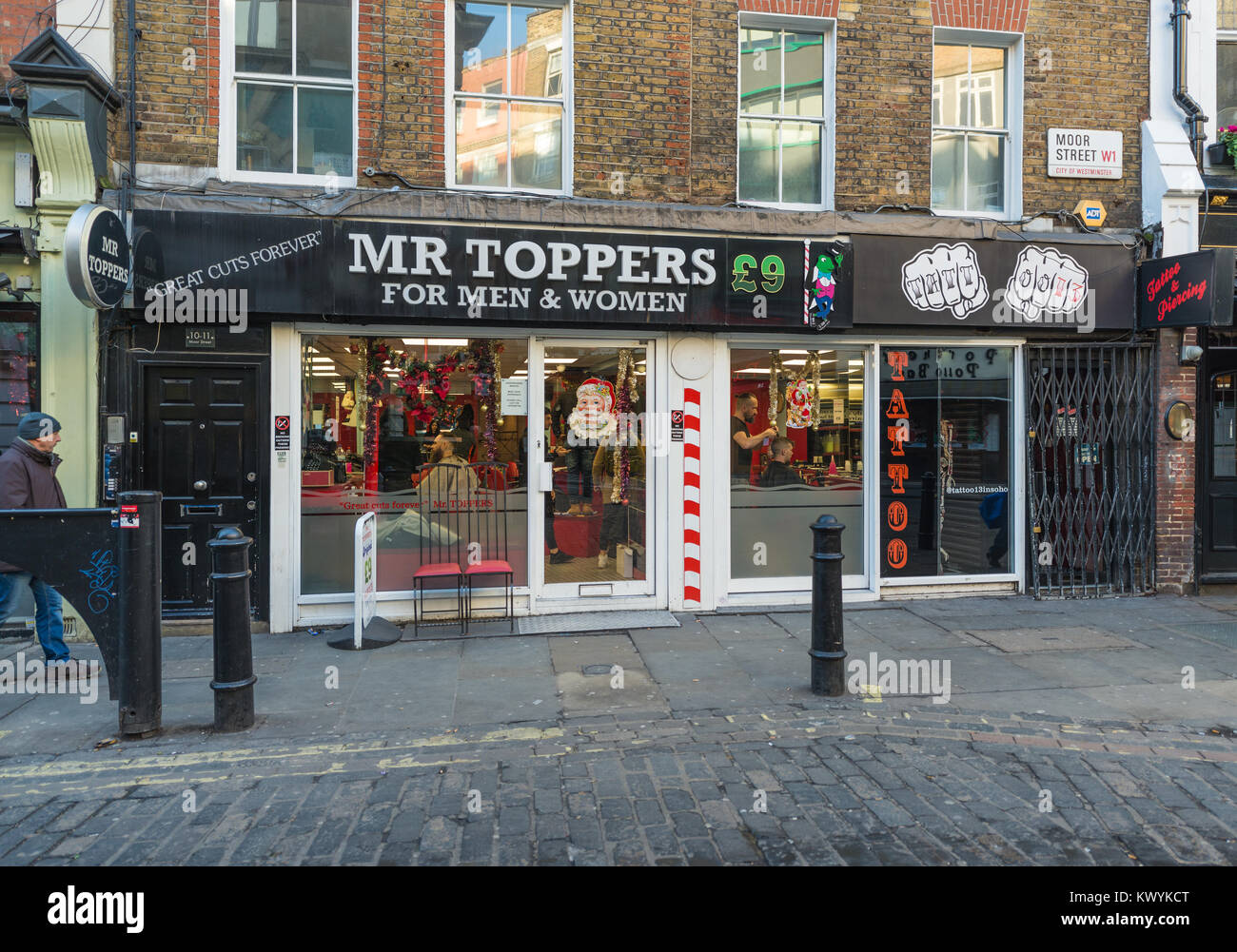Herr Toppers Friseur, Moor Street, Soho, London, England, Großbritannien Stockfoto