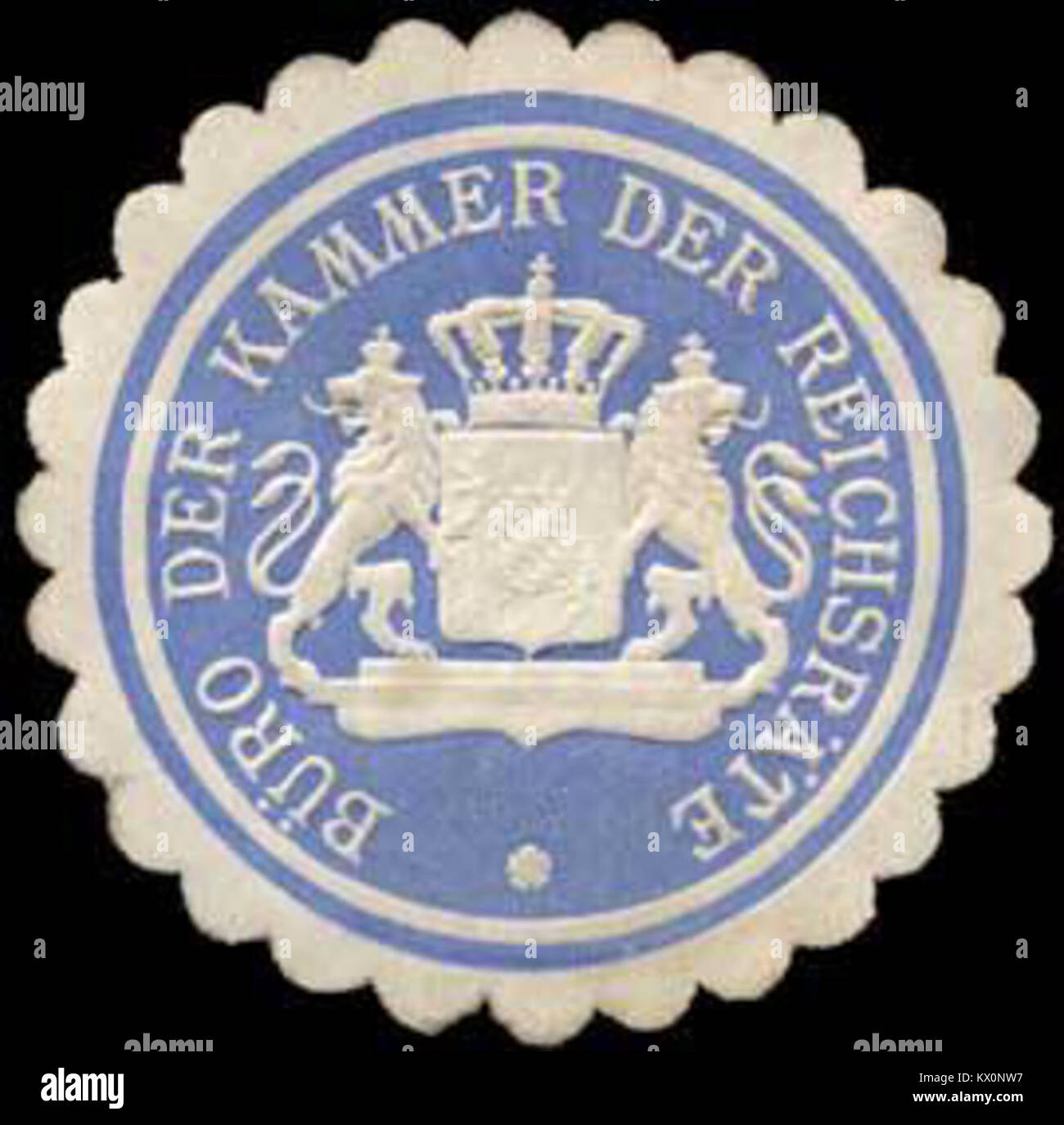Diese historische Siegelmarke wurde von der Reichsrätskammer München zur Beglaubigung amtlicher Urkunden genutzt. Es ist Teil einer Sammlung historischer Siegel aus dem späten 19. Und frühen 20. Jahrhundert, die die deutsche Regierungsführung repräsentieren. Stockfoto